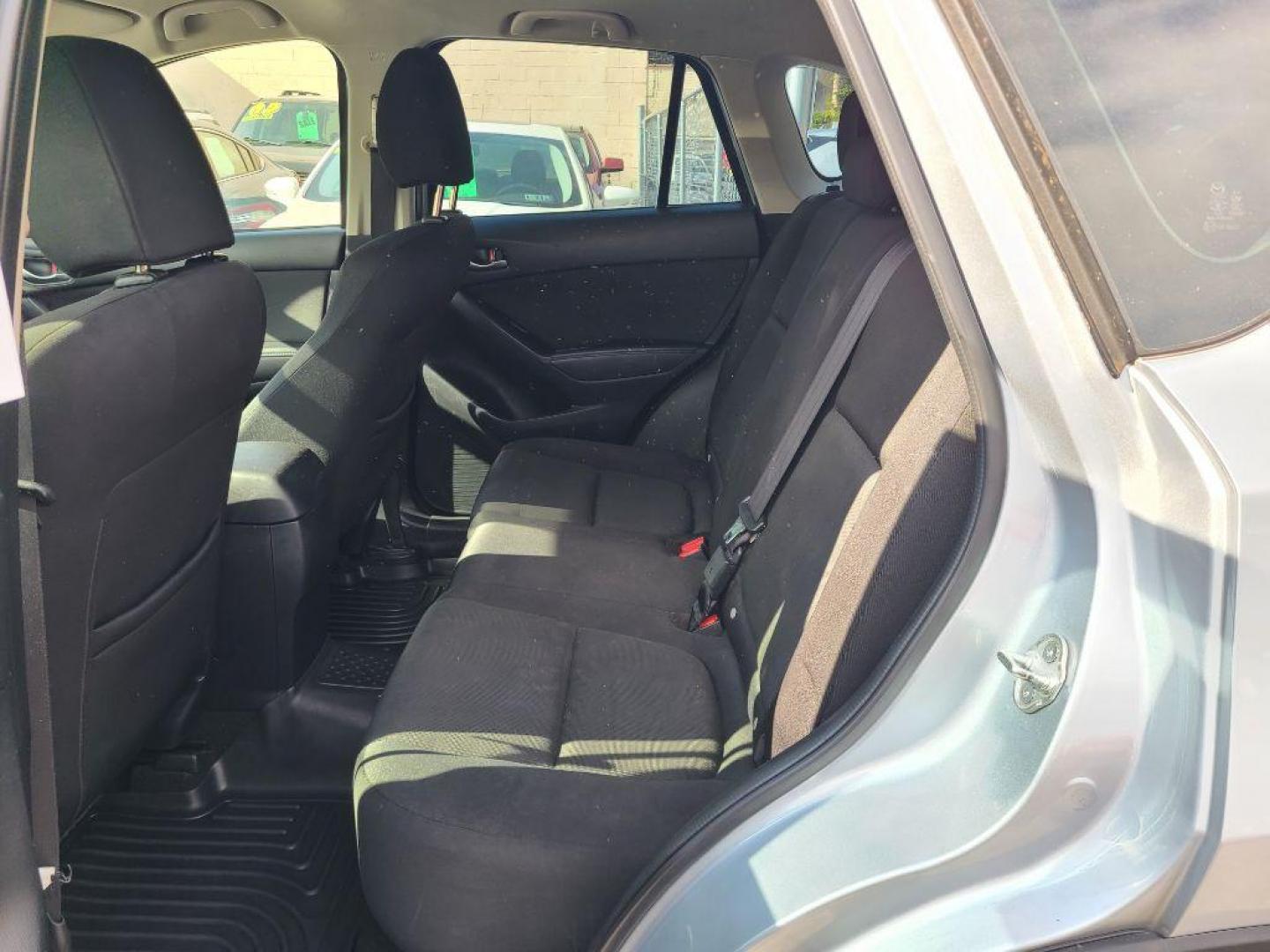2016 SILVER MAZDA CX-5 SPORT (JM3KE2BE1G0) with an 2.0L engine, 6-Speed Manual transmission, located at 117 North Cameron Street, Harrisburg, PA, 17101, (717) 963-8962, 40.266762, -76.875259 - WE FINANCE!!! Good Credit/ Bad Credit/ No Credit - ALL Trade-Ins Welcomed!!! ***Guaranteed Credit Approval*** APPLY ONLINE or CALL us TODAY ;) Please call us to discuss your cash and financing options. - Photo#12