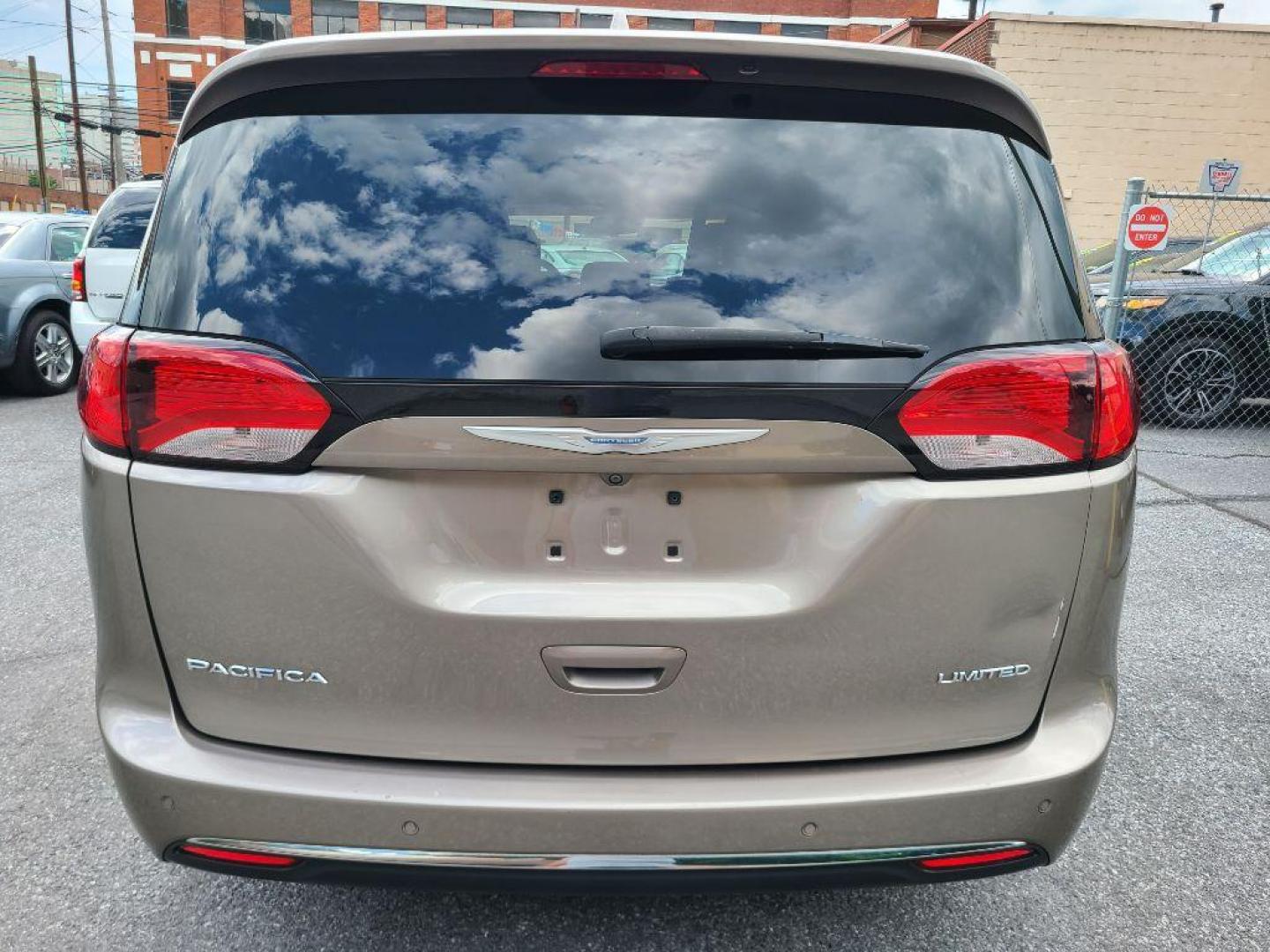 2017 GRAY CHRYSLER PACIFICA LIMITED (2C4RC1GG8HR) with an 3.6L engine, Automatic transmission, located at 117 North Cameron Street, Harrisburg, PA, 17101, (717) 963-8962, 40.266762, -76.875259 - WE FINANCE!!! Good Credit/ Bad Credit/ No Credit - ALL Trade-Ins Welcomed!!! ***Guaranteed Credit Approval*** APPLY ONLINE or CALL us TODAY ;) Internet Prices and Marketplace Prices are SPECIAL discounted ***CASH DEALS*** Retail Prices are higher. Please call us to discuss your cash and finan - Photo#3