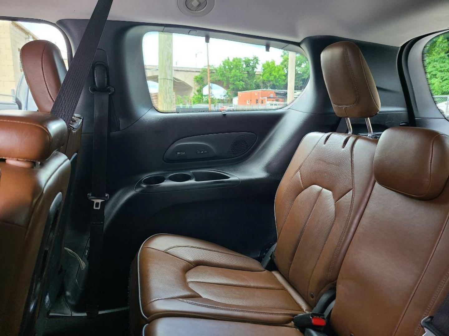2017 GRAY CHRYSLER PACIFICA LIMITED (2C4RC1GG8HR) with an 3.6L engine, Automatic transmission, located at 117 North Cameron Street, Harrisburg, PA, 17101, (717) 963-8962, 40.266762, -76.875259 - WE FINANCE!!! Good Credit/ Bad Credit/ No Credit - ALL Trade-Ins Welcomed!!! ***Guaranteed Credit Approval*** APPLY ONLINE or CALL us TODAY ;) Internet Prices and Marketplace Prices are SPECIAL discounted ***CASH DEALS*** Retail Prices are higher. Please call us to discuss your cash and finan - Photo#16