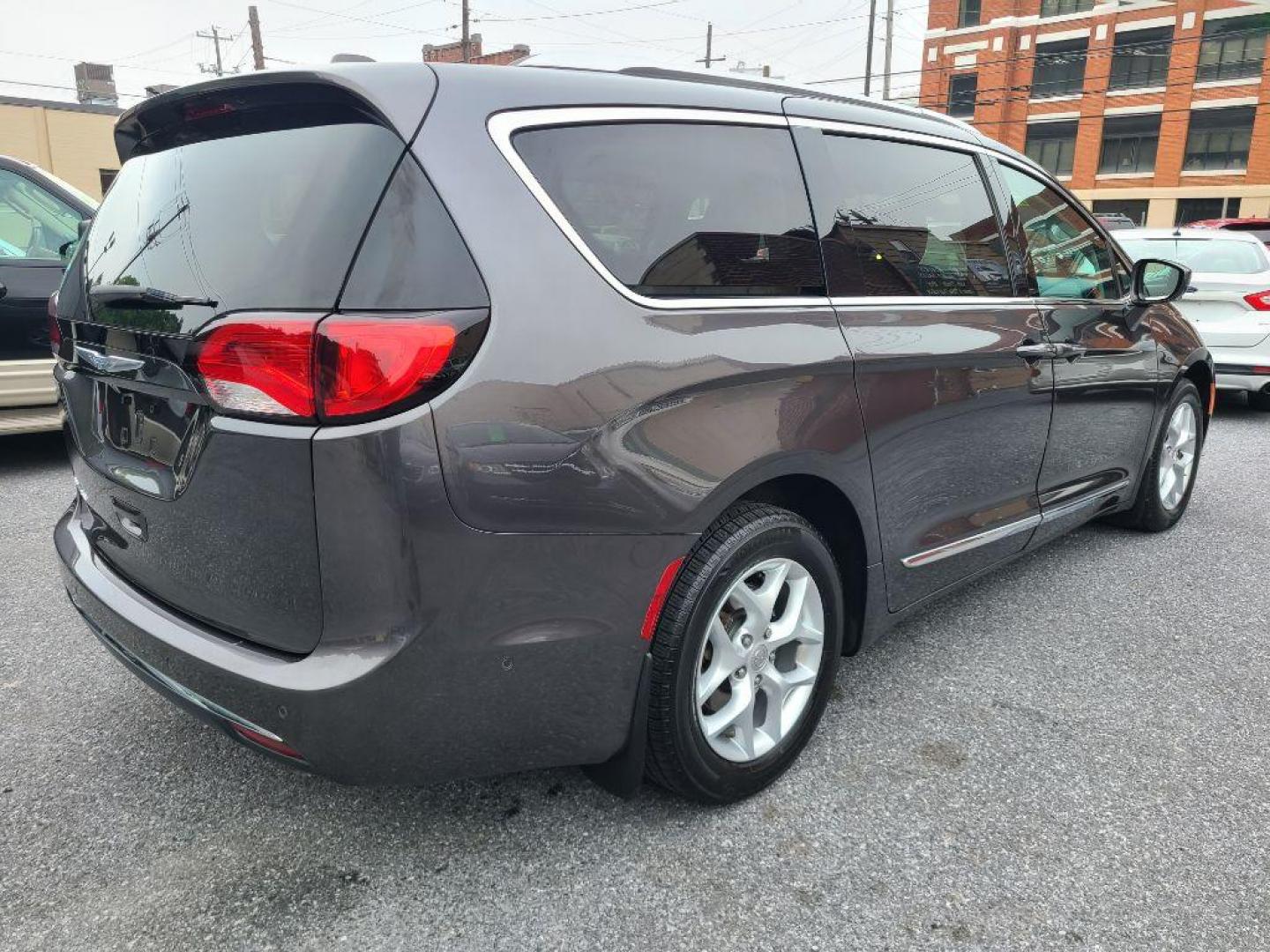 2017 GRAY CHRYSLER PACIFICA TOURING L PLUS (2C4RC1EG0HR) with an 3.6L engine, Automatic transmission, located at 117 North Cameron Street, Harrisburg, PA, 17101, (717) 963-8962, 40.266762, -76.875259 - WE FINANCE!!! Good Credit/ Bad Credit/ No Credit - ALL Trade-Ins Welcomed!!! ***Guaranteed Credit Approval*** APPLY ONLINE or CALL us TODAY ;) Internet Prices and Marketplace Prices are SPECIAL discounted ***CASH DEALS*** Retail Prices are higher. Please call us to discuss your cash and finan - Photo#4