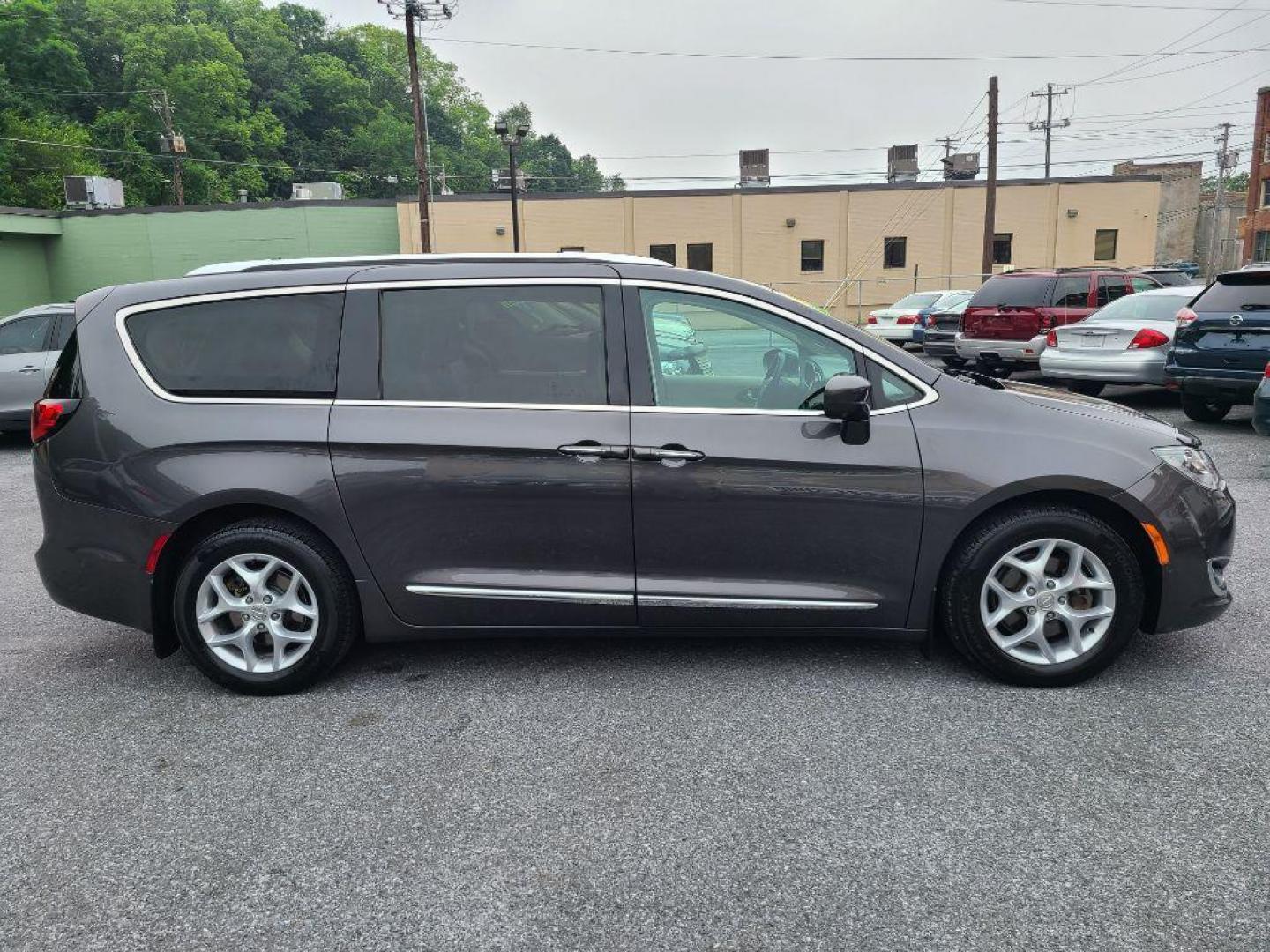 2017 GRAY CHRYSLER PACIFICA TOURING L PLUS (2C4RC1EG0HR) with an 3.6L engine, Automatic transmission, located at 117 North Cameron Street, Harrisburg, PA, 17101, (717) 963-8962, 40.266762, -76.875259 - WE FINANCE!!! Good Credit/ Bad Credit/ No Credit - ALL Trade-Ins Welcomed!!! ***Guaranteed Credit Approval*** APPLY ONLINE or CALL us TODAY ;) Internet Prices and Marketplace Prices are SPECIAL discounted ***CASH DEALS*** Retail Prices are higher. Please call us to discuss your cash and finan - Photo#5