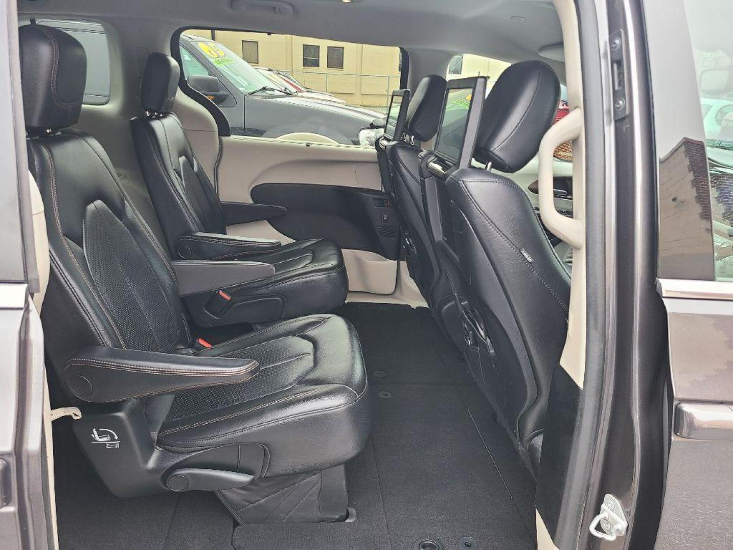 2017 GRAY CHRYSLER PACIFICA TOURING L PLUS (2C4RC1EG0HR) with an 3.6L engine, Automatic transmission, located at 117 North Cameron Street, Harrisburg, PA, 17101, (717) 963-8962, 40.266762, -76.875259 - WE FINANCE!!! Good Credit/ Bad Credit/ No Credit - ALL Trade-Ins Welcomed!!! ***Guaranteed Credit Approval*** APPLY ONLINE or CALL us TODAY ;) Internet Prices and Marketplace Prices are SPECIAL discounted ***CASH DEALS*** Retail Prices are higher. Please call us to discuss your cash and finan - Photo#10