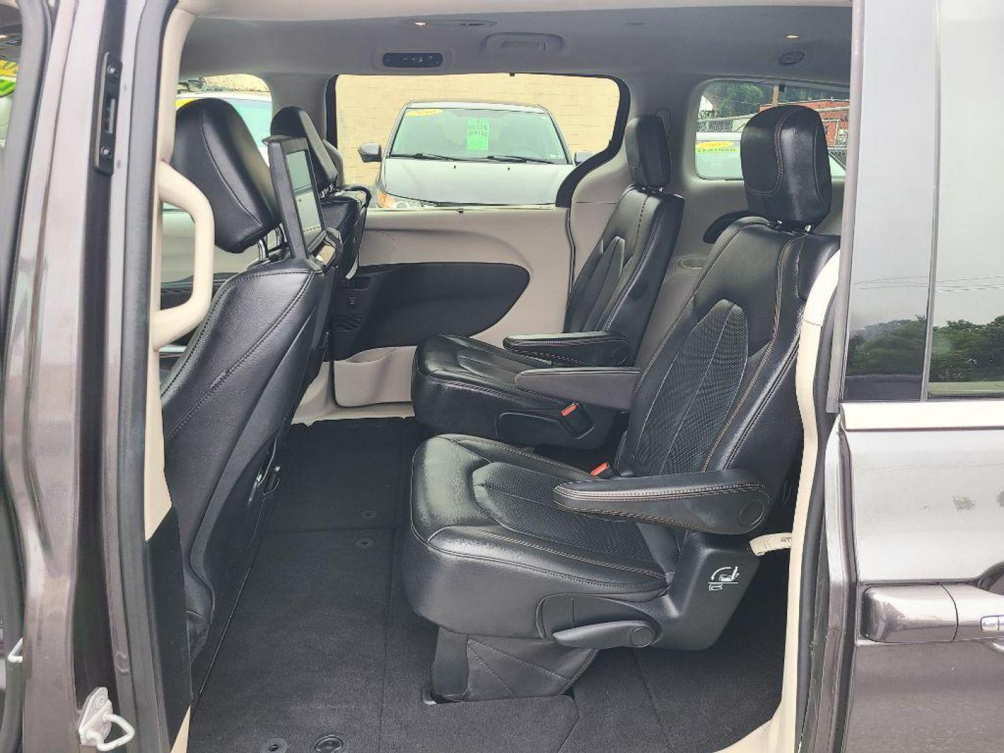 2017 GRAY CHRYSLER PACIFICA TOURING L PLUS (2C4RC1EG0HR) with an 3.6L engine, Automatic transmission, located at 117 North Cameron Street, Harrisburg, PA, 17101, (717) 963-8962, 40.266762, -76.875259 - WE FINANCE!!! Good Credit/ Bad Credit/ No Credit - ALL Trade-Ins Welcomed!!! ***Guaranteed Credit Approval*** APPLY ONLINE or CALL us TODAY ;) Internet Prices and Marketplace Prices are SPECIAL discounted ***CASH DEALS*** Retail Prices are higher. Please call us to discuss your cash and finan - Photo#16