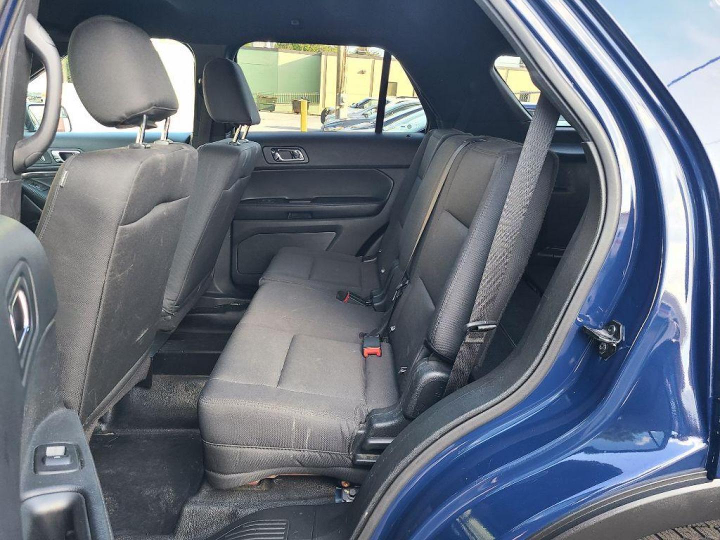 2017 BLUE FORD EXPLORER POLICE INTERCEPTOR (1FM5K8AR6HG) with an 3.7L engine, Automatic transmission, located at 117 North Cameron Street, Harrisburg, PA, 17101, (717) 963-8962, 40.266762, -76.875259 - WE FINANCE!!! Good Credit/ Bad Credit/ No Credit - ALL Trade-Ins Welcomed!!! ***Guaranteed Credit Approval*** APPLY ONLINE or CALL us TODAY ;) Internet Prices and Marketplace Prices are SPECIAL discounted ***CASH DEALS*** Retail Prices are higher. Please call us to discuss your cash and finan - Photo#19