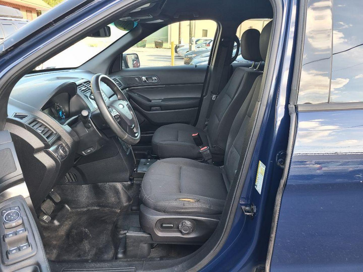 2017 BLUE FORD EXPLORER POLICE INTERCEPTOR (1FM5K8AR6HG) with an 3.7L engine, Automatic transmission, located at 117 North Cameron Street, Harrisburg, PA, 17101, (717) 963-8962, 40.266762, -76.875259 - WE FINANCE!!! Good Credit/ Bad Credit/ No Credit - ALL Trade-Ins Welcomed!!! ***Guaranteed Credit Approval*** APPLY ONLINE or CALL us TODAY ;) Internet Prices and Marketplace Prices are SPECIAL discounted ***CASH DEALS*** Retail Prices are higher. Please call us to discuss your cash and finan - Photo#20