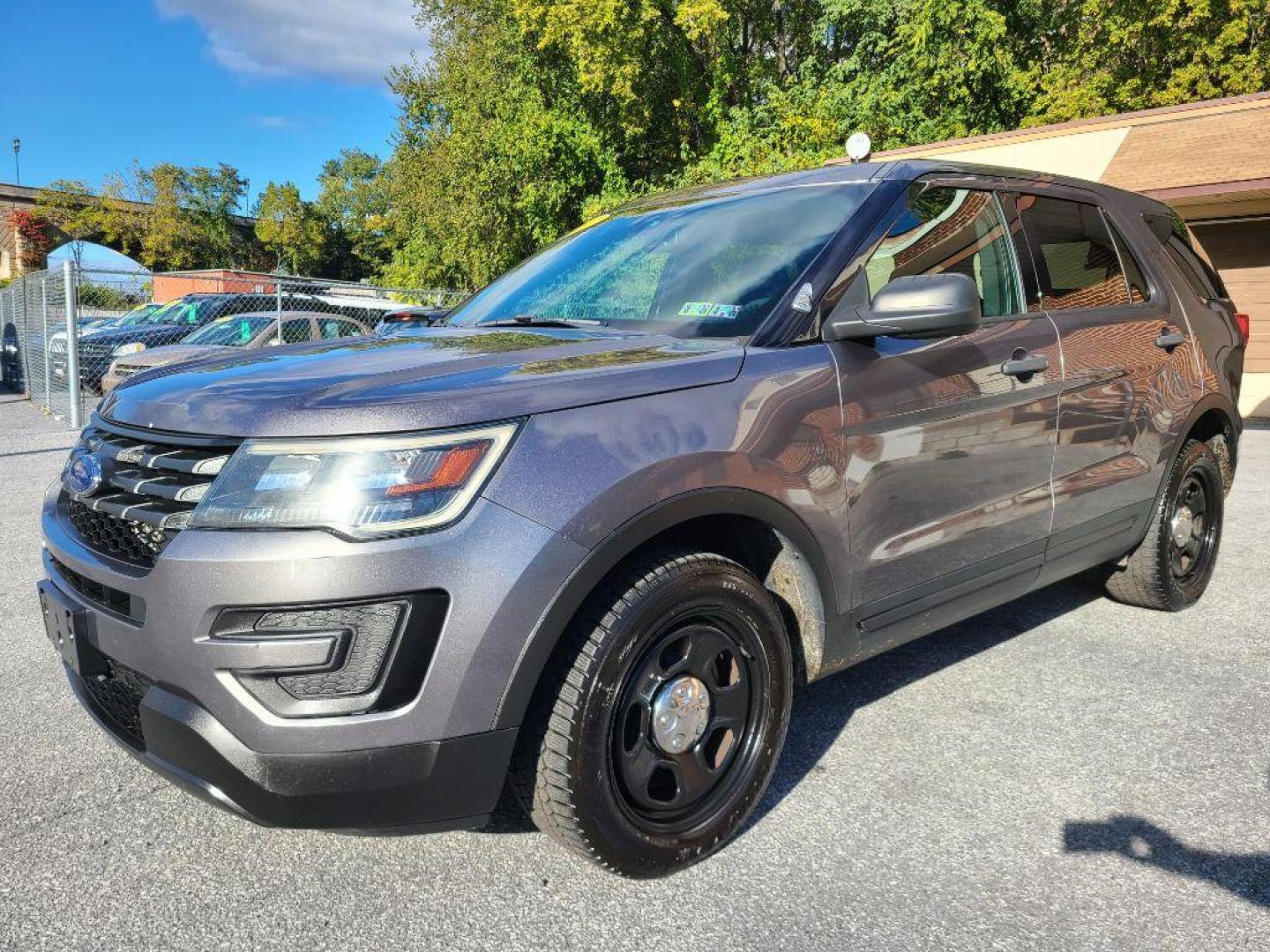 2017 GRAY FORD EXPLORER POLICE INTERCEPTOR (1FM5K8AR8HG) with an 3.7L engine, Automatic transmission, located at 117 North Cameron Street, Harrisburg, PA, 17101, (717) 963-8962, 40.266762, -76.875259 - WE FINANCE!!! Good Credit/ Bad Credit/ No Credit - ALL Trade-Ins Welcomed!!! ***Guaranteed Credit Approval*** APPLY ONLINE or CALL us TODAY ;) Please call us to discuss your cash and financing options. - Photo#0