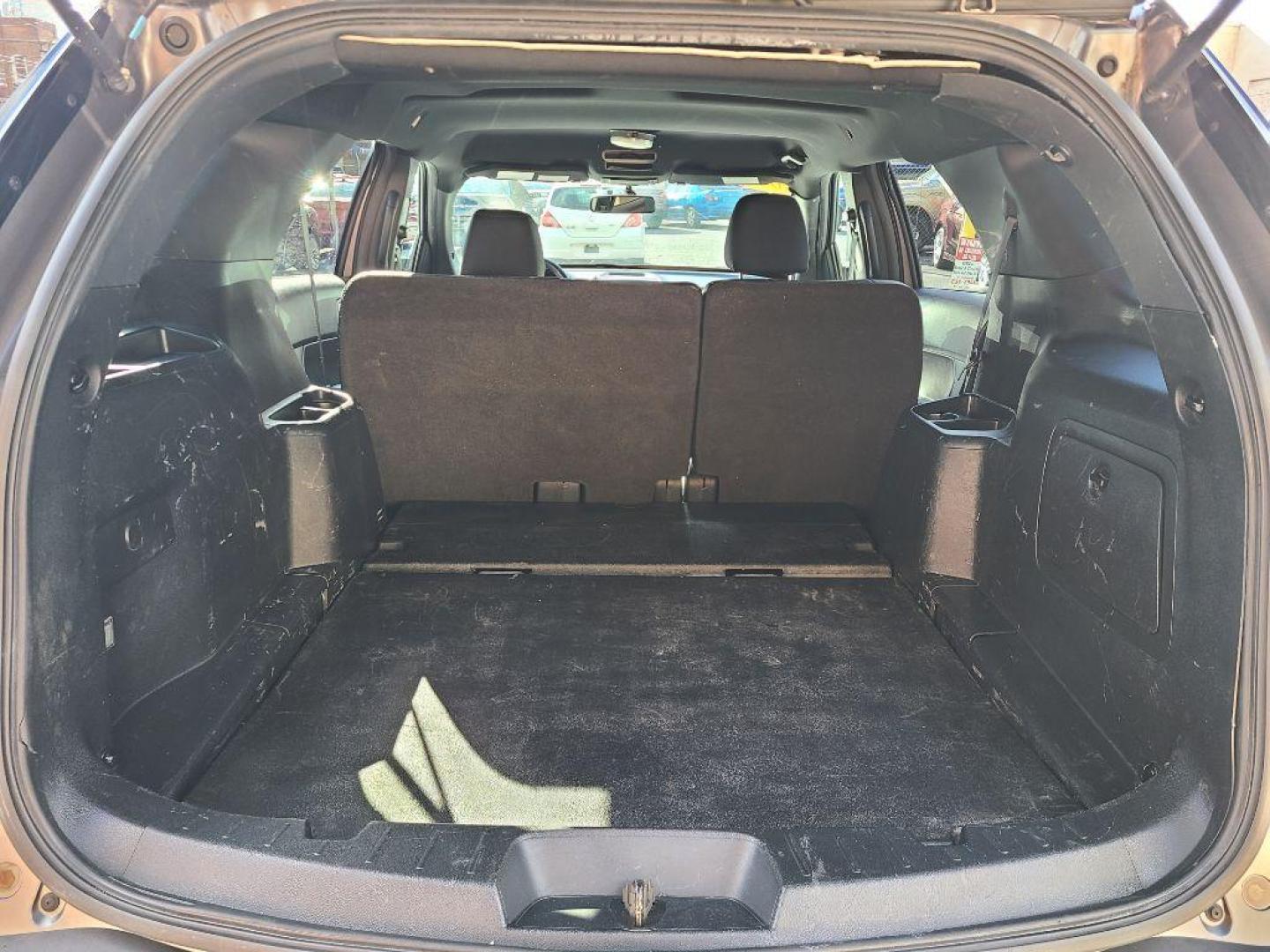 2017 GRAY FORD EXPLORER POLICE INTERCEPTOR (1FM5K8AR8HG) with an 3.7L engine, Automatic transmission, located at 117 North Cameron Street, Harrisburg, PA, 17101, (717) 963-8962, 40.266762, -76.875259 - WE FINANCE!!! Good Credit/ Bad Credit/ No Credit - ALL Trade-Ins Welcomed!!! ***Guaranteed Credit Approval*** APPLY ONLINE or CALL us TODAY ;) Please call us to discuss your cash and financing options. - Photo#11