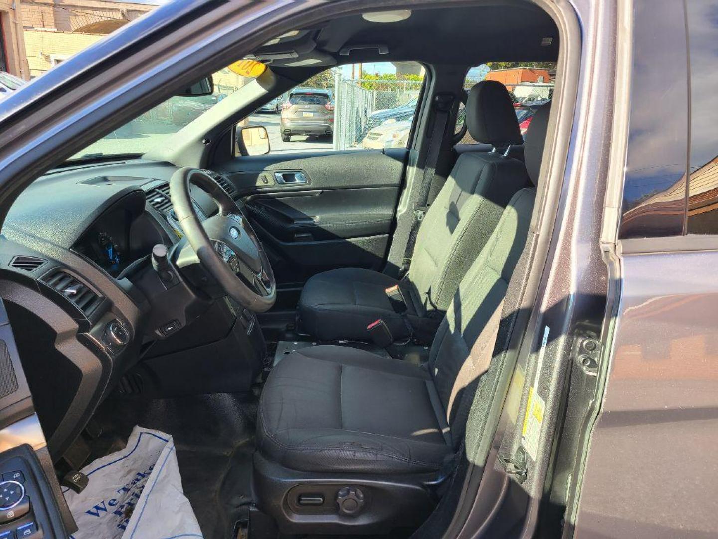 2017 GRAY FORD EXPLORER POLICE INTERCEPTOR (1FM5K8AR8HG) with an 3.7L engine, Automatic transmission, located at 117 North Cameron Street, Harrisburg, PA, 17101, (717) 963-8962, 40.266762, -76.875259 - WE FINANCE!!! Good Credit/ Bad Credit/ No Credit - ALL Trade-Ins Welcomed!!! ***Guaranteed Credit Approval*** APPLY ONLINE or CALL us TODAY ;) Please call us to discuss your cash and financing options. - Photo#13