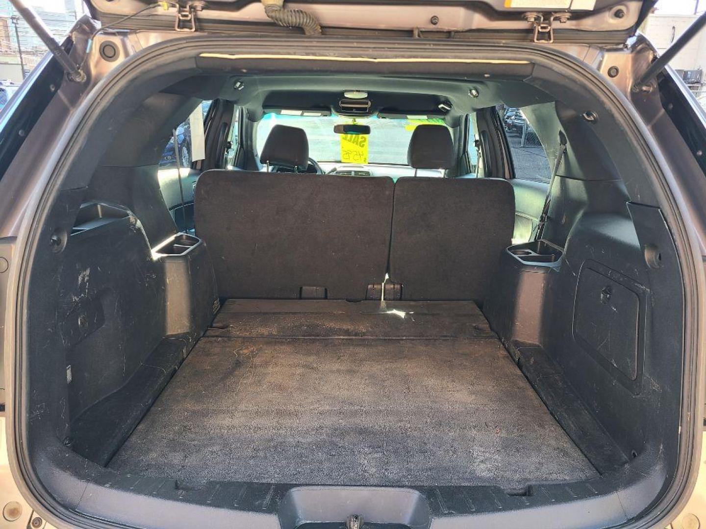 2017 GRAY FORD EXPLORER POLICE INTERCEPTOR (1FM5K8AR6HG) with an 3.7L engine, Automatic transmission, located at 117 North Cameron Street, Harrisburg, PA, 17101, (717) 963-8962, 40.266762, -76.875259 - WE FINANCE!!! Good Credit/ Bad Credit/ No Credit - ALL Trade-Ins Welcomed!!! ***Guaranteed Credit Approval*** APPLY ONLINE or CALL us TODAY ;) Please call us to discuss your cash and financing options. - Photo#11