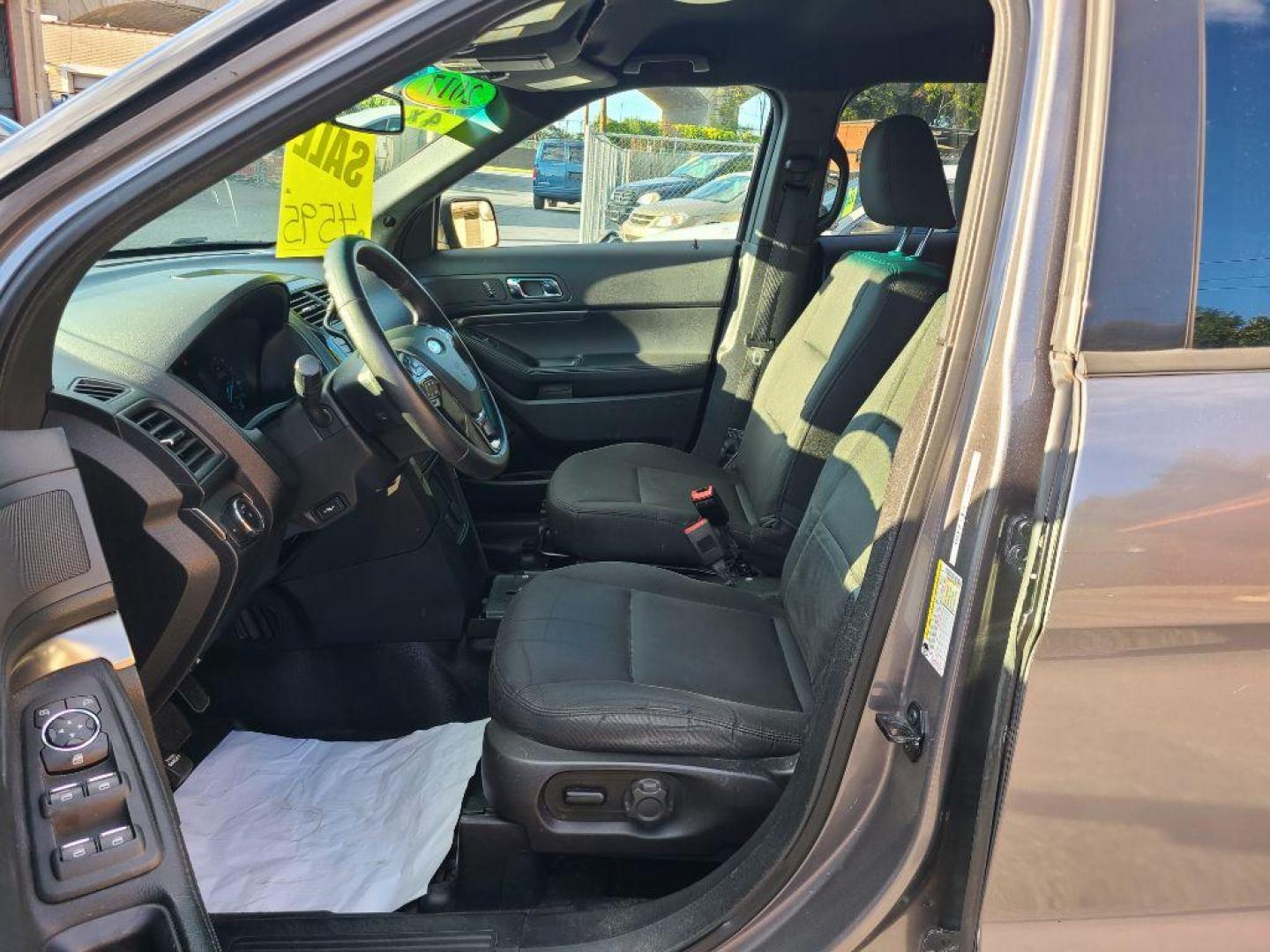 2017 GRAY FORD EXPLORER POLICE INTERCEPTOR (1FM5K8AR6HG) with an 3.7L engine, Automatic transmission, located at 117 North Cameron Street, Harrisburg, PA, 17101, (717) 963-8962, 40.266762, -76.875259 - WE FINANCE!!! Good Credit/ Bad Credit/ No Credit - ALL Trade-Ins Welcomed!!! ***Guaranteed Credit Approval*** APPLY ONLINE or CALL us TODAY ;) Please call us to discuss your cash and financing options. - Photo#16
