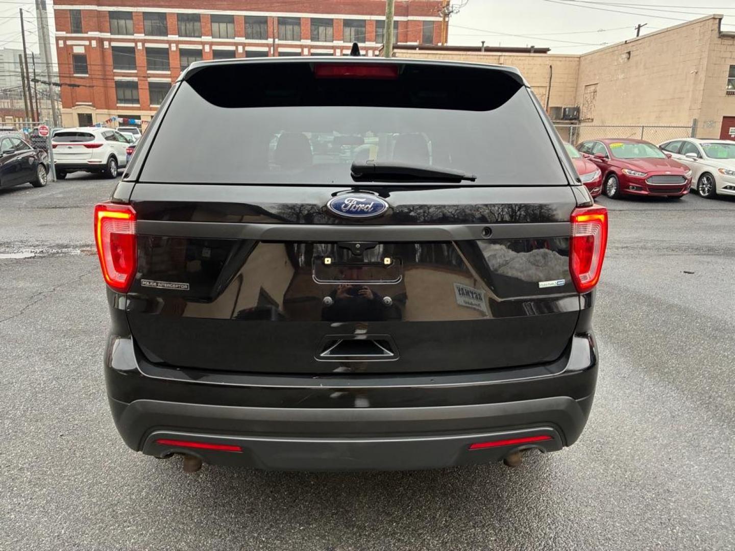 2017 BLACK FORD EXPLORER POLICE INTERCEPTOR (1FM5K8AR8HG) with an 3.7L engine, Automatic transmission, located at 117 North Cameron Street, Harrisburg, PA, 17101, (717) 963-8962, 40.266762, -76.875259 - WE FINANCE!!! Good Credit/ Challenged Credit/ No Credit - ALL Trade-Ins Welcomed!!! APPLY ONLINE or CALL us TODAY ;) Please call us to discuss your cash and/or financing options. - Photo#2