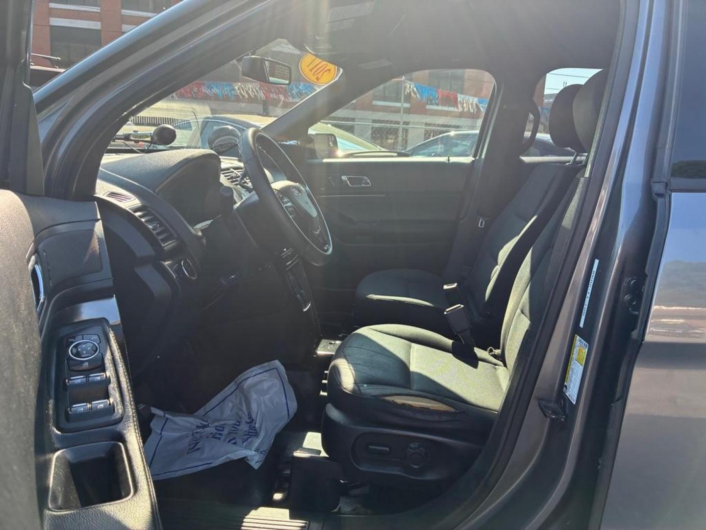 2017 GRAY FORD EXPLORER POLICE INTERCEPTOR (1FM5K8AR2HG) with an 3.7L engine, Automatic transmission, located at 117 North Cameron Street, Harrisburg, PA, 17101, (717) 963-8962, 40.266762, -76.875259 - WE FINANCE!!! MOST vehicles are available for financing. Good Credit/ Challenged Credit/ No Credit - ALL Trade-Ins Welcomed!!! APPLY ONLINE or CALL us TODAY Please call us to discuss your cash and/or financing options. Thanks for cheching our inventory! We're here to help. - Photo#14