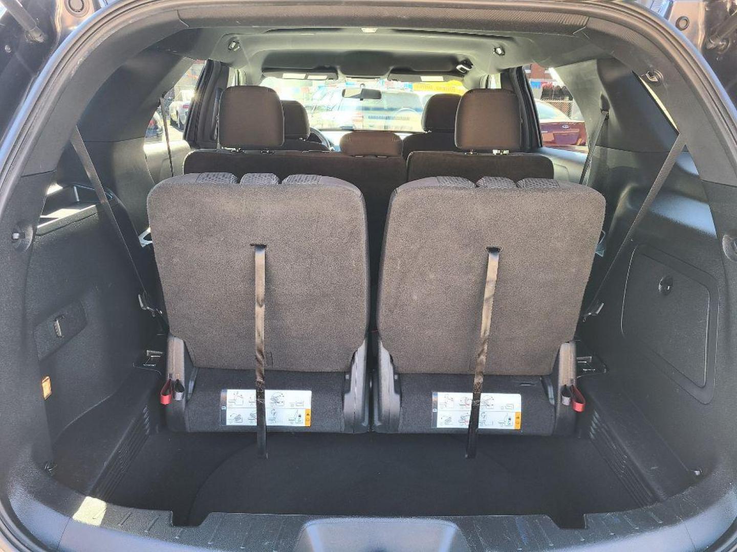 2017 GRAY FORD EXPLORER XLT (1FM5K8D8XHG) with an 3.5L engine, Automatic transmission, located at 7981 Paxton Street, Harrisburg, PA, 17111, (717) 561-2926, 40.261490, -76.749229 - WE FINANCE!!! Good Credit/ Bad Credit/ No Credit - ALL Trade-Ins Welcomed!!! ***Guaranteed Credit Approval*** APPLY ONLINE or CALL us TODAY ;) Internet Prices and Marketplace Prices are SPECIAL discounted ***CASH DEALS*** Retail Prices are higher. Please call us to discuss your cash and finan - Photo#13