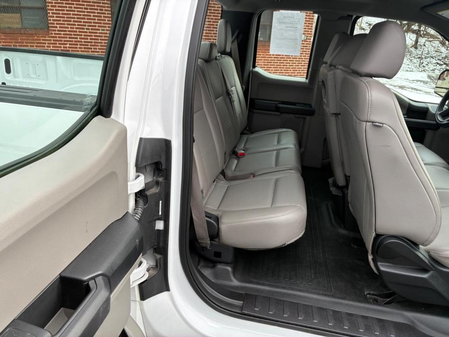 2017 WHITE FORD F150 SUPER CAB (1FTEX1E85HF) with an 3.5L engine, Automatic transmission, located at 7981 Paxton Street, Harrisburg, PA, 17111, (717) 561-2926, 40.261490, -76.749229 - WE FINANCE!!! Good Credit/ Challenged Credit/ No Credit - ALL Trade-Ins Welcomed!!! APPLY ONLINE or CALL us TODAY ;) Please call us to discuss your cash and/or financing options. - Photo#9