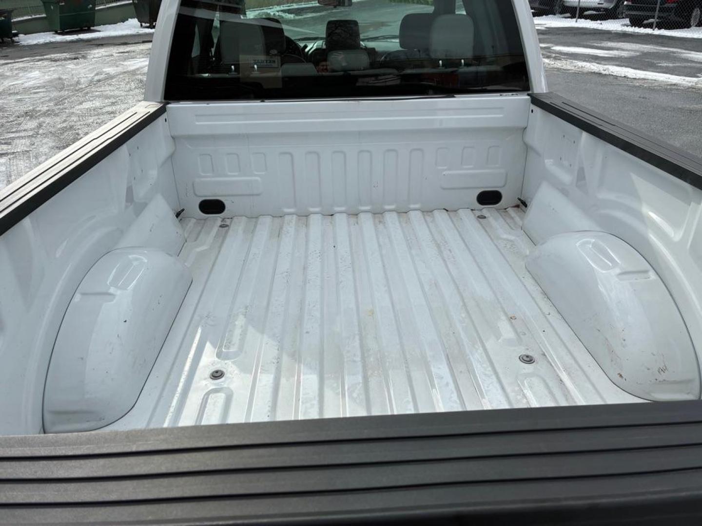 2017 WHITE FORD F150 SUPER CAB (1FTEX1E85HF) with an 3.5L engine, Automatic transmission, located at 7981 Paxton Street, Harrisburg, PA, 17111, (717) 561-2926, 40.261490, -76.749229 - WE FINANCE!!! Good Credit/ Challenged Credit/ No Credit - ALL Trade-Ins Welcomed!!! APPLY ONLINE or CALL us TODAY ;) Please call us to discuss your cash and/or financing options. - Photo#11