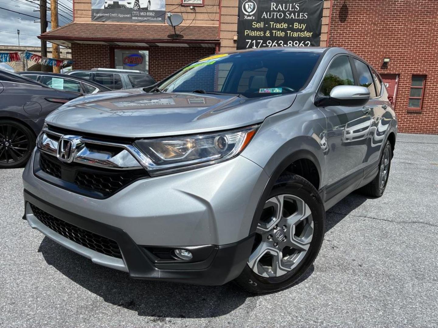 2017 SILVER HONDA CR-V EXL (2HKRW2H80HH) with an 1.5L engine, Continuously Variable transmission, located at 117 North Cameron Street, Harrisburg, PA, 17101, (717) 963-8962, 40.266762, -76.875259 - WE FINANCE!!! MOST vehicles are available for financing. Good Credit/ Challenged Credit/ No Credit - ALL Trade-Ins Welcomed!!! APPLY ONLINE or CALL us TODAY Please call us to discuss your cash and/or financing options. Thanks for checking our inventory! We're here to help. - Photo#0