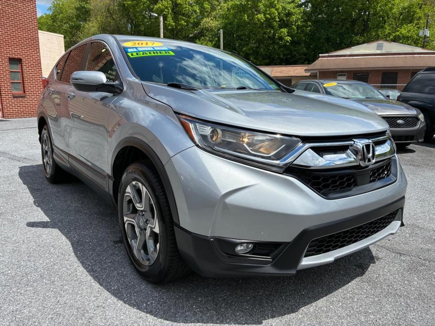 2017 SILVER HONDA CR-V EXL (2HKRW2H80HH) with an 1.5L engine, Continuously Variable transmission, located at 117 North Cameron Street, Harrisburg, PA, 17101, (717) 963-8962, 40.266762, -76.875259 - WE FINANCE!!! MOST vehicles are available for financing. Good Credit/ Challenged Credit/ No Credit - ALL Trade-Ins Welcomed!!! APPLY ONLINE or CALL us TODAY Please call us to discuss your cash and/or financing options. Thanks for checking our inventory! We're here to help. - Photo#6