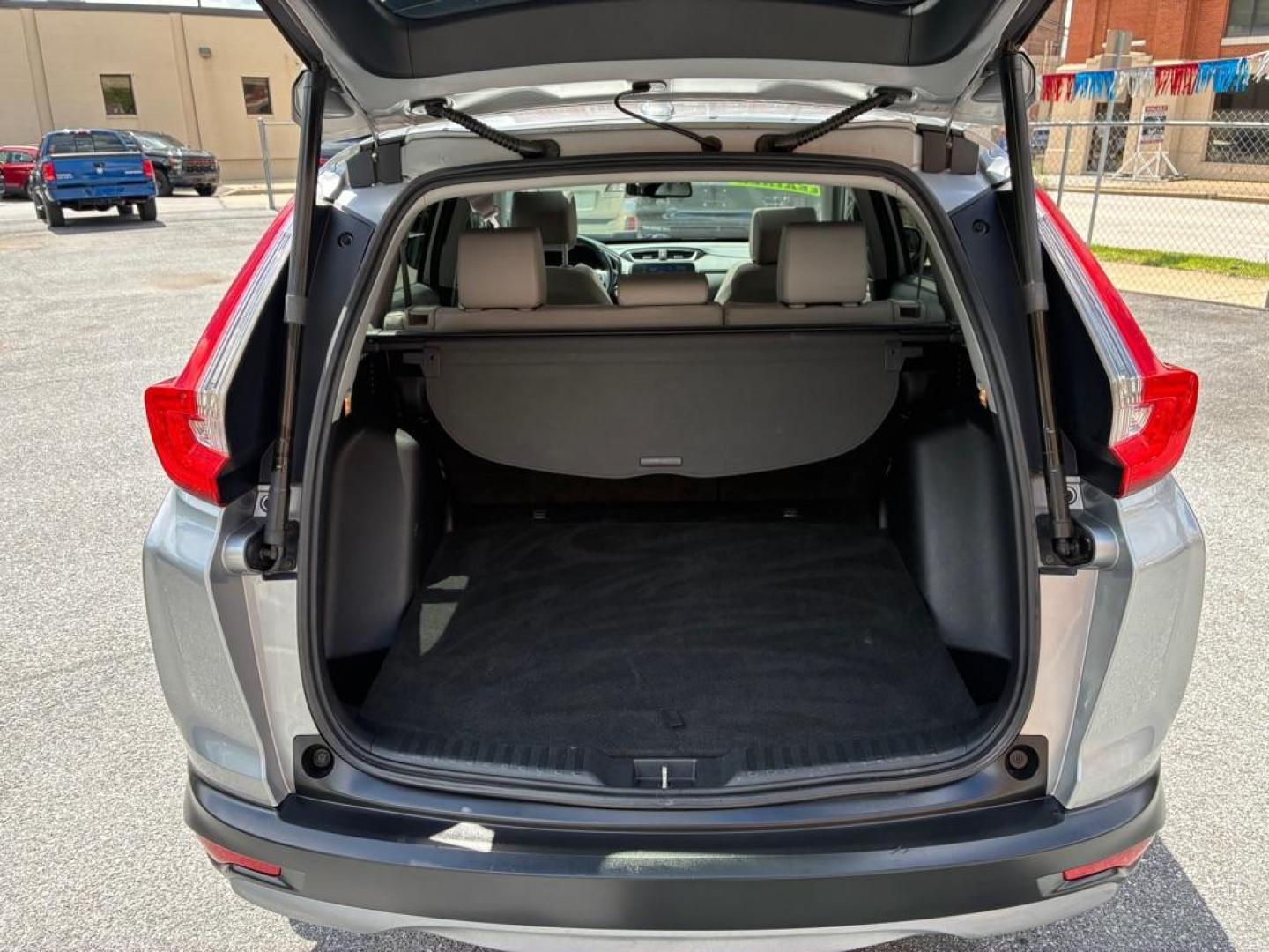 2017 SILVER HONDA CR-V EXL (2HKRW2H80HH) with an 1.5L engine, Continuously Variable transmission, located at 117 North Cameron Street, Harrisburg, PA, 17101, (717) 963-8962, 40.266762, -76.875259 - WE FINANCE!!! MOST vehicles are available for financing. Good Credit/ Challenged Credit/ No Credit - ALL Trade-Ins Welcomed!!! APPLY ONLINE or CALL us TODAY Please call us to discuss your cash and/or financing options. Thanks for checking our inventory! We're here to help. - Photo#10