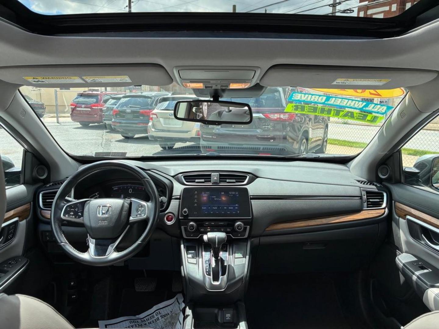 2017 SILVER HONDA CR-V EXL (2HKRW2H80HH) with an 1.5L engine, Continuously Variable transmission, located at 117 North Cameron Street, Harrisburg, PA, 17101, (717) 963-8962, 40.266762, -76.875259 - WE FINANCE!!! MOST vehicles are available for financing. Good Credit/ Challenged Credit/ No Credit - ALL Trade-Ins Welcomed!!! APPLY ONLINE or CALL us TODAY Please call us to discuss your cash and/or financing options. Thanks for checking our inventory! We're here to help. - Photo#12