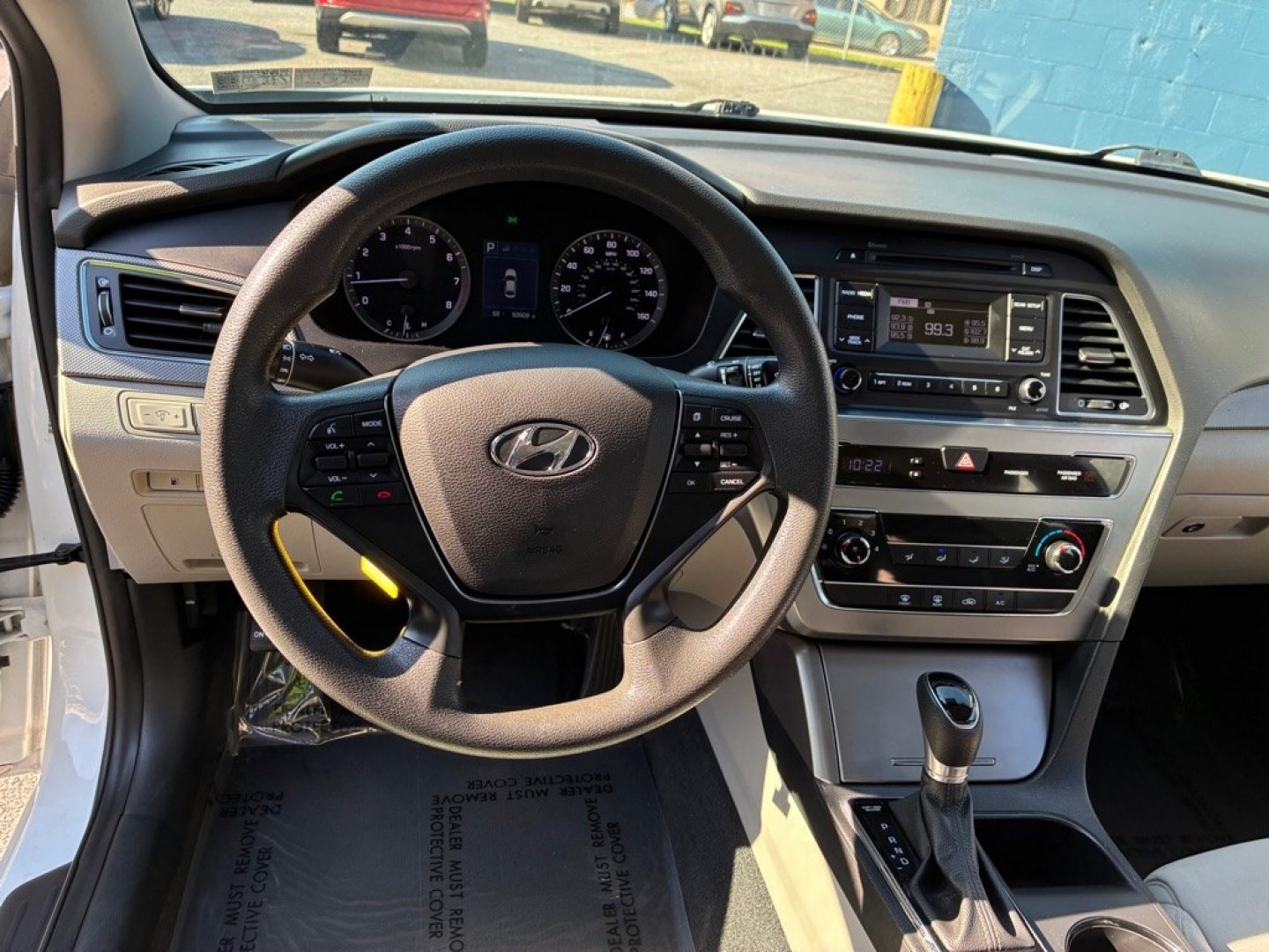 2017 WHITE HYUNDAI SONATA SE (5NPE24AF6HH) with an 2.4L engine, Automatic transmission, located at 117 North Cameron Street, Harrisburg, PA, 17101, (717) 963-8962, 40.266762, -76.875259 - Value Added Options - Standard Auxiliary Audio Input Bluetooth Connection Heated Mirrors Keyless Entry MP3 Player Satellite Radio WE FINANCE!!! MOST vehicles are available for financing. Good Credit/ Challenged Credit/ No Credit - ALL Trade-Ins Welcomed!!! APPLY ONLINE or CALL us TOD- Photo#14