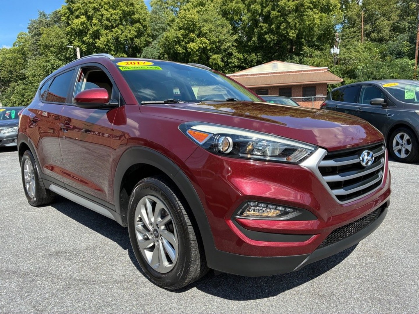 2017 RED HYUNDAI TUCSON LIMITED (KM8J3CA4XHU) with an 2.0L engine, Automatic transmission, located at 117 North Cameron Street, Harrisburg, PA, 17101, (717) 963-8962, 40.266762, -76.875259 - WE FINANCE!!! MOST vehicles are available for financing. Good Credit/ Challenged Credit/ No Credit - ALL Trade-Ins Welcomed!!! APPLY ONLINE or CALL us TODAY Please call us to discuss your cash and/or financing options. Thanks for checking our inventory! We're here to help.- Photo#6