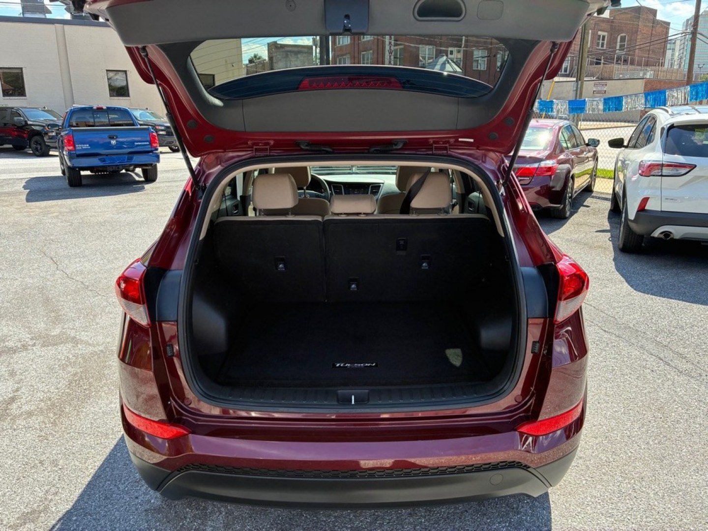 2017 RED HYUNDAI TUCSON LIMITED (KM8J3CA4XHU) with an 2.0L engine, Automatic transmission, located at 117 North Cameron Street, Harrisburg, PA, 17101, (717) 963-8962, 40.266762, -76.875259 - WE FINANCE!!! MOST vehicles are available for financing. Good Credit/ Challenged Credit/ No Credit - ALL Trade-Ins Welcomed!!! APPLY ONLINE or CALL us TODAY Please call us to discuss your cash and/or financing options. Thanks for checking our inventory! We're here to help.- Photo#10