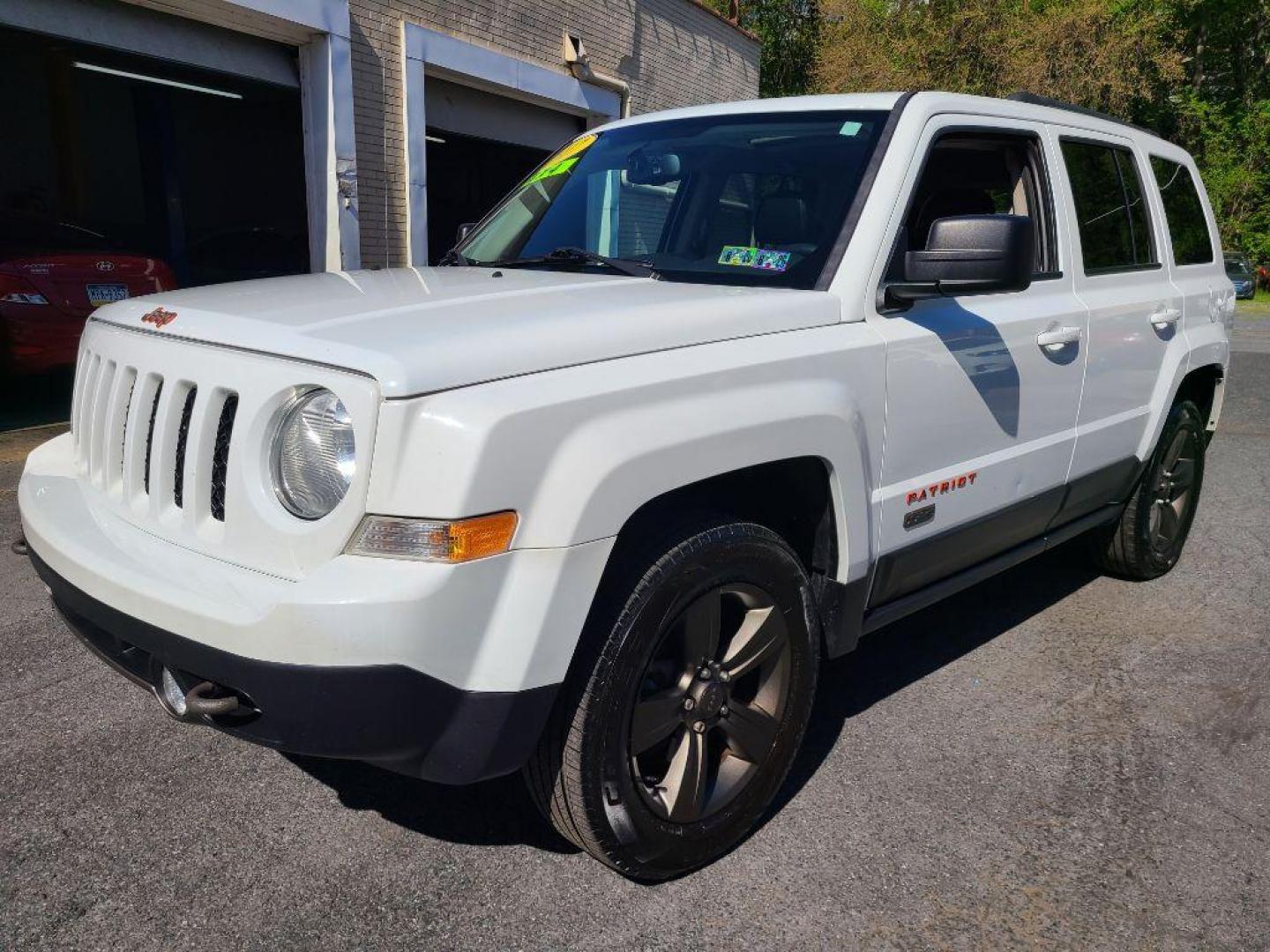 2017 WHITE JEEP PATRIOT SPORT (1C4NJRBB8HD) with an 2.4L engine, Continuously Variable transmission, located at 117 North Cameron Street, Harrisburg, PA, 17101, (717) 963-8962, 40.266762, -76.875259 - WE FINANCE!!! Good Credit/ Bad Credit/ No Credit - ALL Trade-Ins Welcomed!!! ***Guaranteed Credit Approval*** APPLY ONLINE or CALL us TODAY ;) Internet Prices and Marketplace Prices are SPECIAL discounted ***CASH DEALS*** Retail Prices are higher. Please call us to discuss your cash and finan - Photo#0