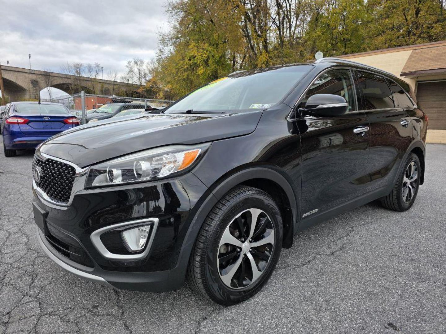 2017 BLACK KIA SORENTO EX (5XYPHDA59HG) with an 3.3L engine, Automatic transmission, located at 117 North Cameron Street, Harrisburg, PA, 17101, (717) 963-8962, 40.266762, -76.875259 - WE FINANCE!!! Good Credit/ Bad Credit/ No Credit - ALL Trade-Ins Welcomed!!! ***Guaranteed Credit Approval*** APPLY ONLINE or CALL us TODAY ;) Please call us to discuss your cash and financing options. - Photo#0