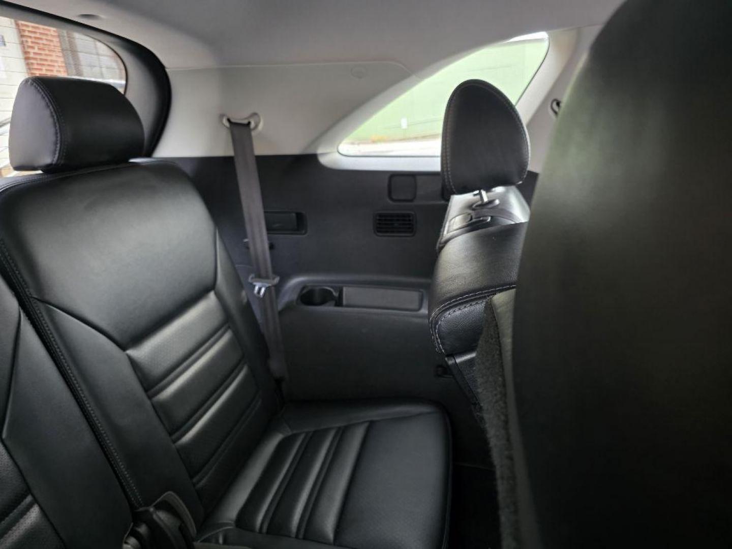 2017 BLACK KIA SORENTO EX (5XYPHDA59HG) with an 3.3L engine, Automatic transmission, located at 117 North Cameron Street, Harrisburg, PA, 17101, (717) 963-8962, 40.266762, -76.875259 - WE FINANCE!!! Good Credit/ Bad Credit/ No Credit - ALL Trade-Ins Welcomed!!! ***Guaranteed Credit Approval*** APPLY ONLINE or CALL us TODAY ;) Please call us to discuss your cash and financing options. - Photo#12