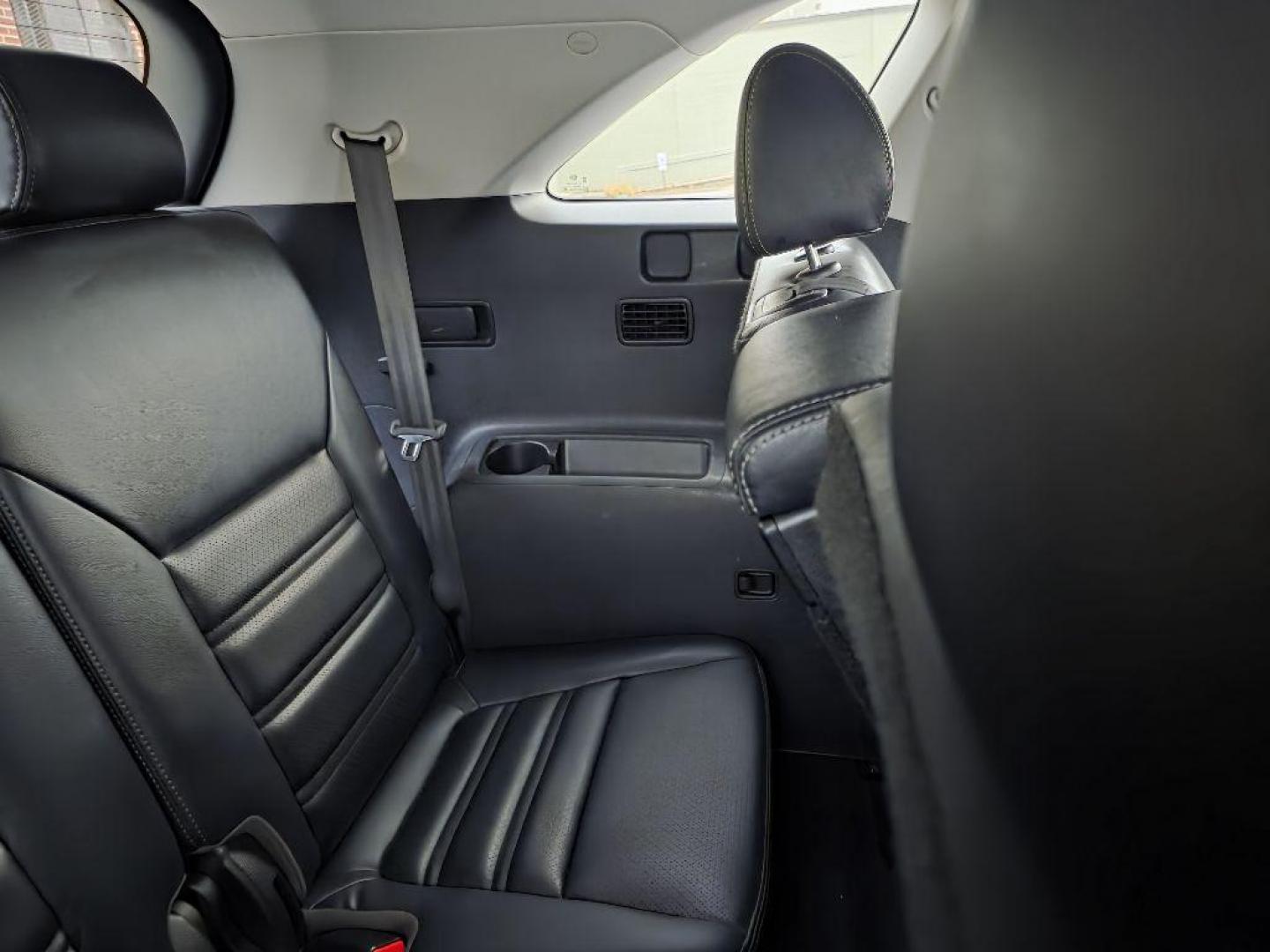 2017 BLACK KIA SORENTO EX (5XYPHDA59HG) with an 3.3L engine, Automatic transmission, located at 117 North Cameron Street, Harrisburg, PA, 17101, (717) 963-8962, 40.266762, -76.875259 - WE FINANCE!!! Good Credit/ Bad Credit/ No Credit - ALL Trade-Ins Welcomed!!! ***Guaranteed Credit Approval*** APPLY ONLINE or CALL us TODAY ;) Please call us to discuss your cash and financing options. - Photo#13