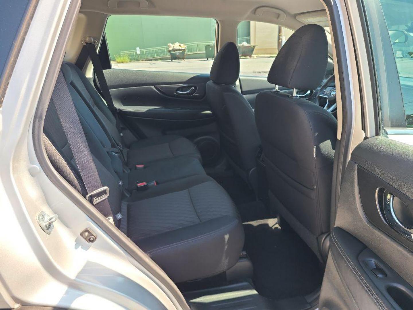 2017 SILVER NISSAN ROGUE SV (5N1AT2MV2HC) with an 2.5L engine, Continuously Variable transmission, located at 117 North Cameron Street, Harrisburg, PA, 17101, (717) 963-8962, 40.266762, -76.875259 - WE FINANCE!!! Good Credit/ Bad Credit/ No Credit - ALL Trade-Ins Welcomed!!! ***Guaranteed Credit Approval*** APPLY ONLINE or CALL us TODAY ;) Internet Prices and Marketplace Prices are SPECIAL discounted ***CASH DEALS*** Retail Prices are higher. Please call us to discuss your cash and finan - Photo#9