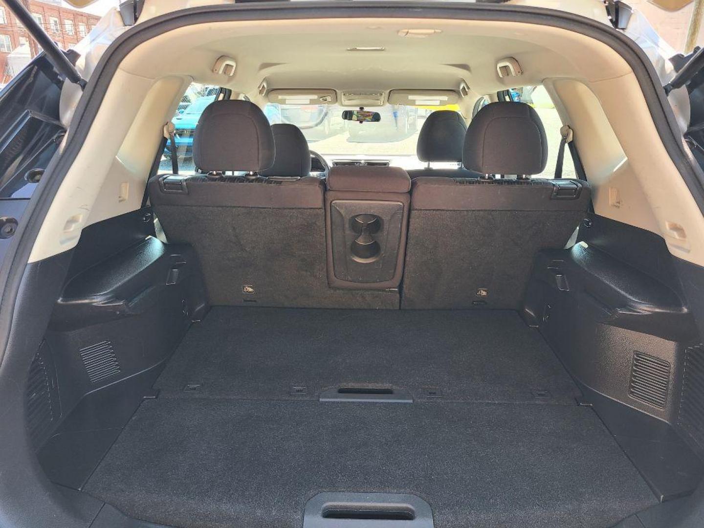 2017 SILVER NISSAN ROGUE SV (5N1AT2MV2HC) with an 2.5L engine, Continuously Variable transmission, located at 117 North Cameron Street, Harrisburg, PA, 17101, (717) 963-8962, 40.266762, -76.875259 - WE FINANCE!!! Good Credit/ Bad Credit/ No Credit - ALL Trade-Ins Welcomed!!! ***Guaranteed Credit Approval*** APPLY ONLINE or CALL us TODAY ;) Internet Prices and Marketplace Prices are SPECIAL discounted ***CASH DEALS*** Retail Prices are higher. Please call us to discuss your cash and finan - Photo#11