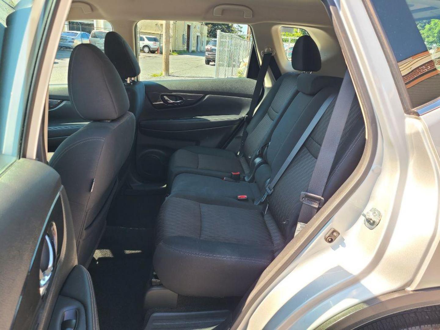2017 SILVER NISSAN ROGUE SV (5N1AT2MV2HC) with an 2.5L engine, Continuously Variable transmission, located at 117 North Cameron Street, Harrisburg, PA, 17101, (717) 963-8962, 40.266762, -76.875259 - WE FINANCE!!! Good Credit/ Bad Credit/ No Credit - ALL Trade-Ins Welcomed!!! ***Guaranteed Credit Approval*** APPLY ONLINE or CALL us TODAY ;) Internet Prices and Marketplace Prices are SPECIAL discounted ***CASH DEALS*** Retail Prices are higher. Please call us to discuss your cash and finan - Photo#12