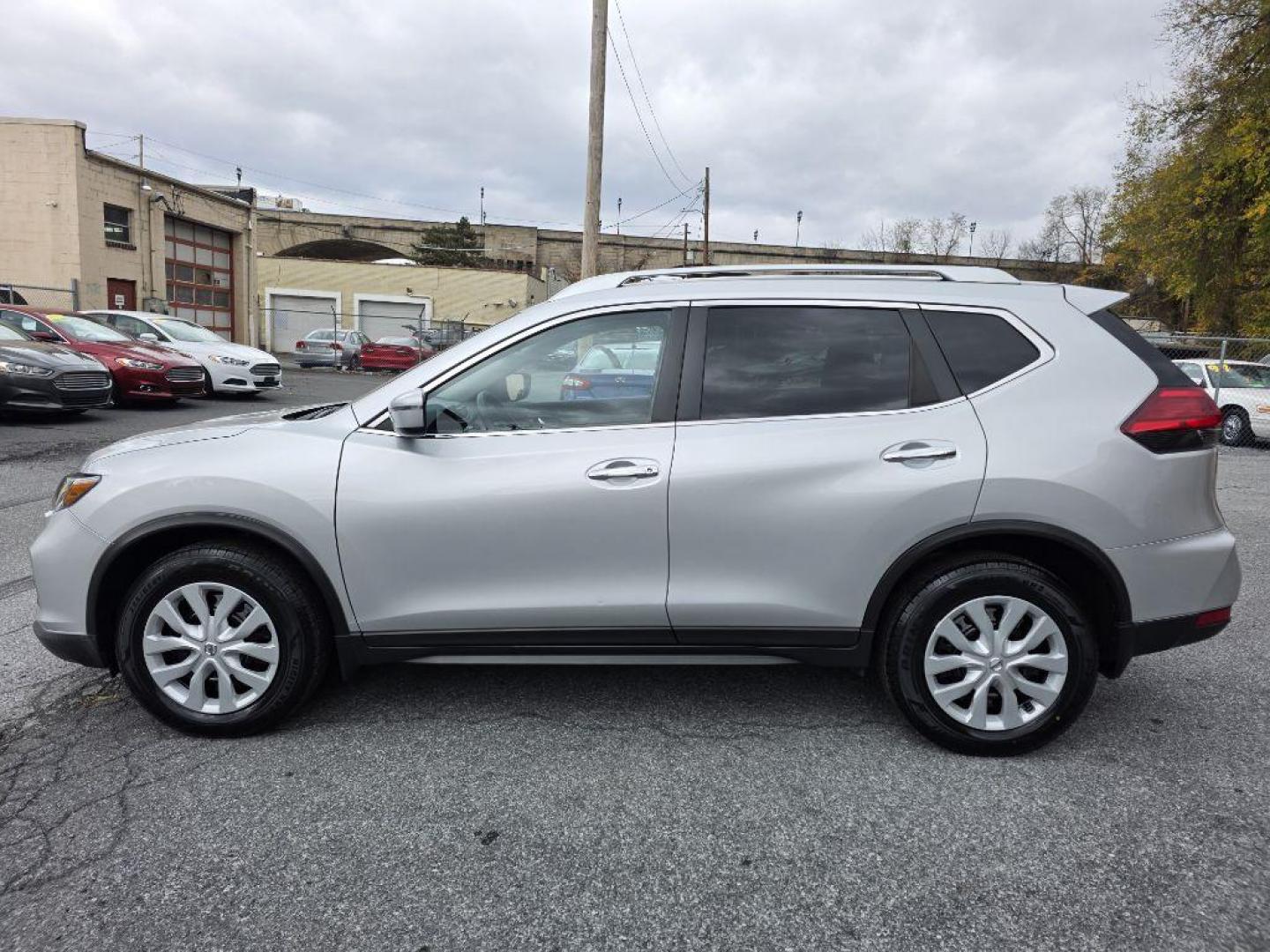 2017 SILVER NISSAN ROGUE S (KNMAT2MVXHP) with an 2.5L engine, Continuously Variable transmission, located at 117 North Cameron Street, Harrisburg, PA, 17101, (717) 963-8962, 40.266762, -76.875259 - WE FINANCE!!! Good Credit/ Bad Credit/ No Credit - ALL Trade-Ins Welcomed!!! ***Guaranteed Credit Approval*** APPLY ONLINE or CALL us TODAY ;) Please call us to discuss your cash and financing options. - Photo#2