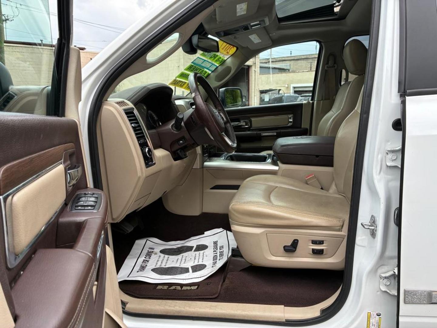 2017 WHITE RAM 1500 LARAMIE (1C6RR7JT4HS) with an 5.7L engine, Automatic transmission, located at 117 North Cameron Street, Harrisburg, PA, 17101, (717) 963-8962, 40.266762, -76.875259 - WE FINANCE!!! MOST vehicles are available for financing. Good Credit/ Challenged Credit/ No Credit - ALL Trade-Ins Welcomed!!! APPLY ONLINE or CALL us TODAY Please call us to discuss your cash and/or financing options. Thanks for checking our inventory! We're here to help. - Photo#12