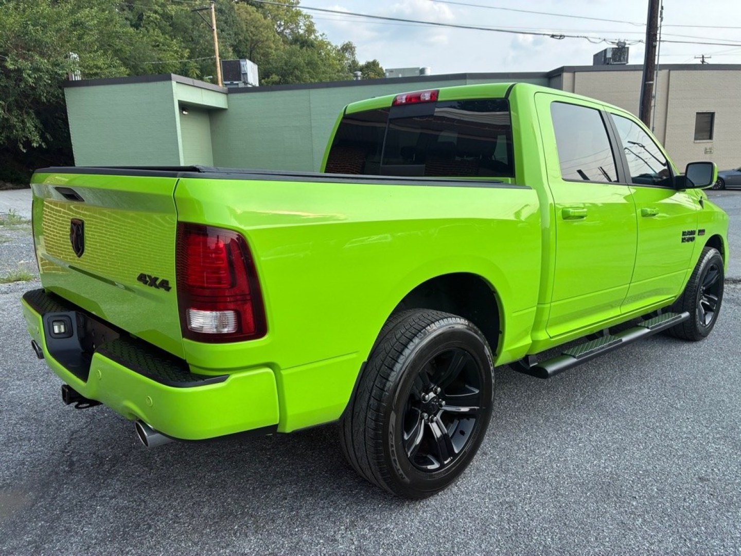 2017 GREEN RAM 1500 SPORT (1C6RR7MTXHS) with an 5.7L engine, Automatic transmission, located at 117 North Cameron Street, Harrisburg, PA, 17101, (717) 963-8962, 40.266762, -76.875259 - WE FINANCE!!! MOST vehicles are available for financing. Good Credit/ Challenged Credit/ No Credit - ALL Trade-Ins Welcomed!!! APPLY ONLINE or CALL us TODAY Please call us to discuss your cash and/or financing options. Thanks for checking our inventory! We're here to help.- Photo#4