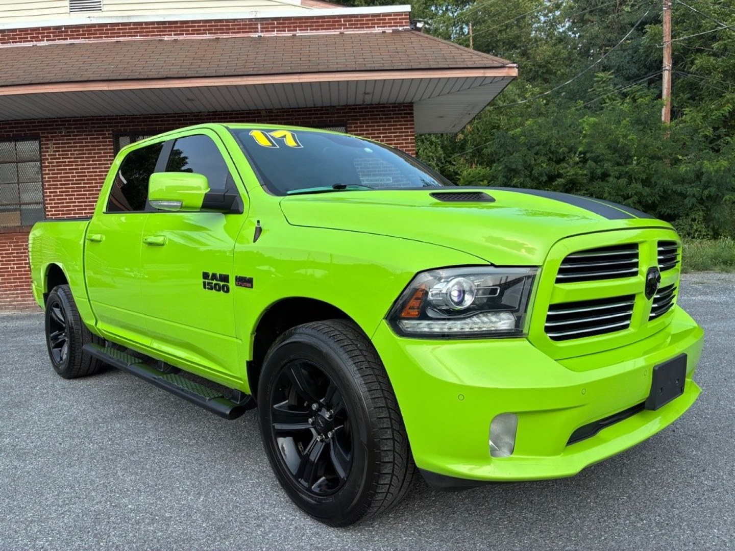 2017 GREEN RAM 1500 SPORT (1C6RR7MTXHS) with an 5.7L engine, Automatic transmission, located at 117 North Cameron Street, Harrisburg, PA, 17101, (717) 963-8962, 40.266762, -76.875259 - WE FINANCE!!! MOST vehicles are available for financing. Good Credit/ Challenged Credit/ No Credit - ALL Trade-Ins Welcomed!!! APPLY ONLINE or CALL us TODAY Please call us to discuss your cash and/or financing options. Thanks for checking our inventory! We're here to help.- Photo#6