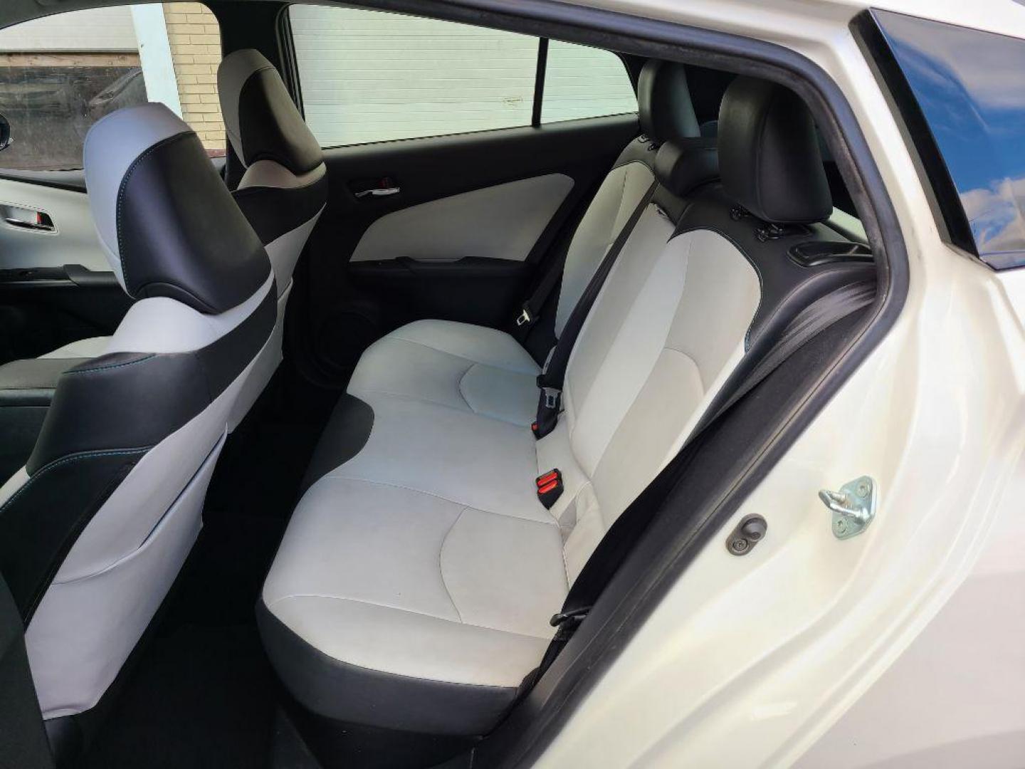 2017 WHITE TOYOTA PRIUS FOUR HATCHBACK (JTDKARFU6H3) with an 1.8L engine, Continuously Variable transmission, located at 7981 Paxton Street, Harrisburg, PA, 17111, (717) 561-2926, 40.261490, -76.749229 - WE FINANCE!!! Good Credit/ Bad Credit/ No Credit - ALL Trade-Ins Welcomed!!! ***Guaranteed Credit Approval*** APPLY ONLINE or CALL us TODAY ;) Internet Prices and Marketplace Prices are SPECIAL discounted ***CASH DEALS*** Retail Prices are higher. Please call us to discuss your cash and finan - Photo#12