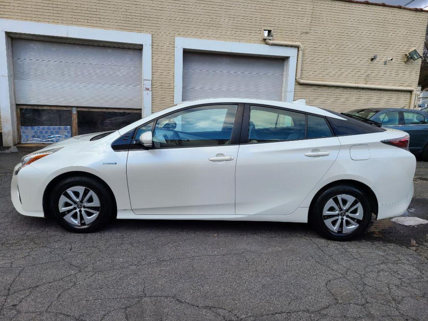 2017 WHITE TOYOTA PRIUS FOUR HATCHBACK (JTDKARFU6H3) with an 1.8L engine, Continuously Variable transmission, located at 7981 Paxton Street, Harrisburg, PA, 17111, (717) 561-2926, 40.261490, -76.749229 - WE FINANCE!!! Good Credit/ Bad Credit/ No Credit - ALL Trade-Ins Welcomed!!! ***Guaranteed Credit Approval*** APPLY ONLINE or CALL us TODAY ;) Internet Prices and Marketplace Prices are SPECIAL discounted ***CASH DEALS*** Retail Prices are higher. Please call us to discuss your cash and finan - Photo#1
