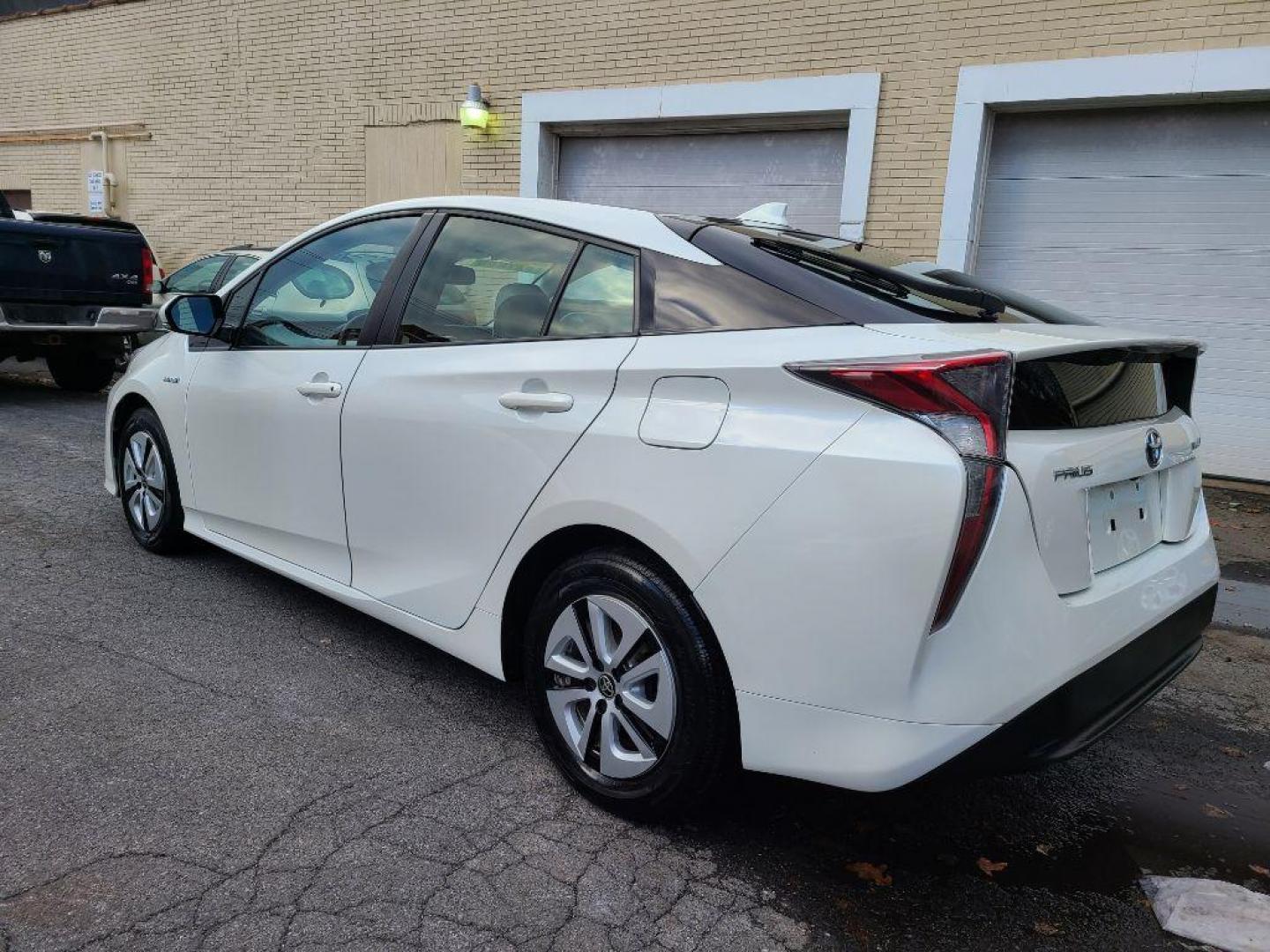 2017 WHITE TOYOTA PRIUS FOUR HATCHBACK (JTDKARFU6H3) with an 1.8L engine, Continuously Variable transmission, located at 7981 Paxton Street, Harrisburg, PA, 17111, (717) 561-2926, 40.261490, -76.749229 - WE FINANCE!!! Good Credit/ Bad Credit/ No Credit - ALL Trade-Ins Welcomed!!! ***Guaranteed Credit Approval*** APPLY ONLINE or CALL us TODAY ;) Internet Prices and Marketplace Prices are SPECIAL discounted ***CASH DEALS*** Retail Prices are higher. Please call us to discuss your cash and finan - Photo#2