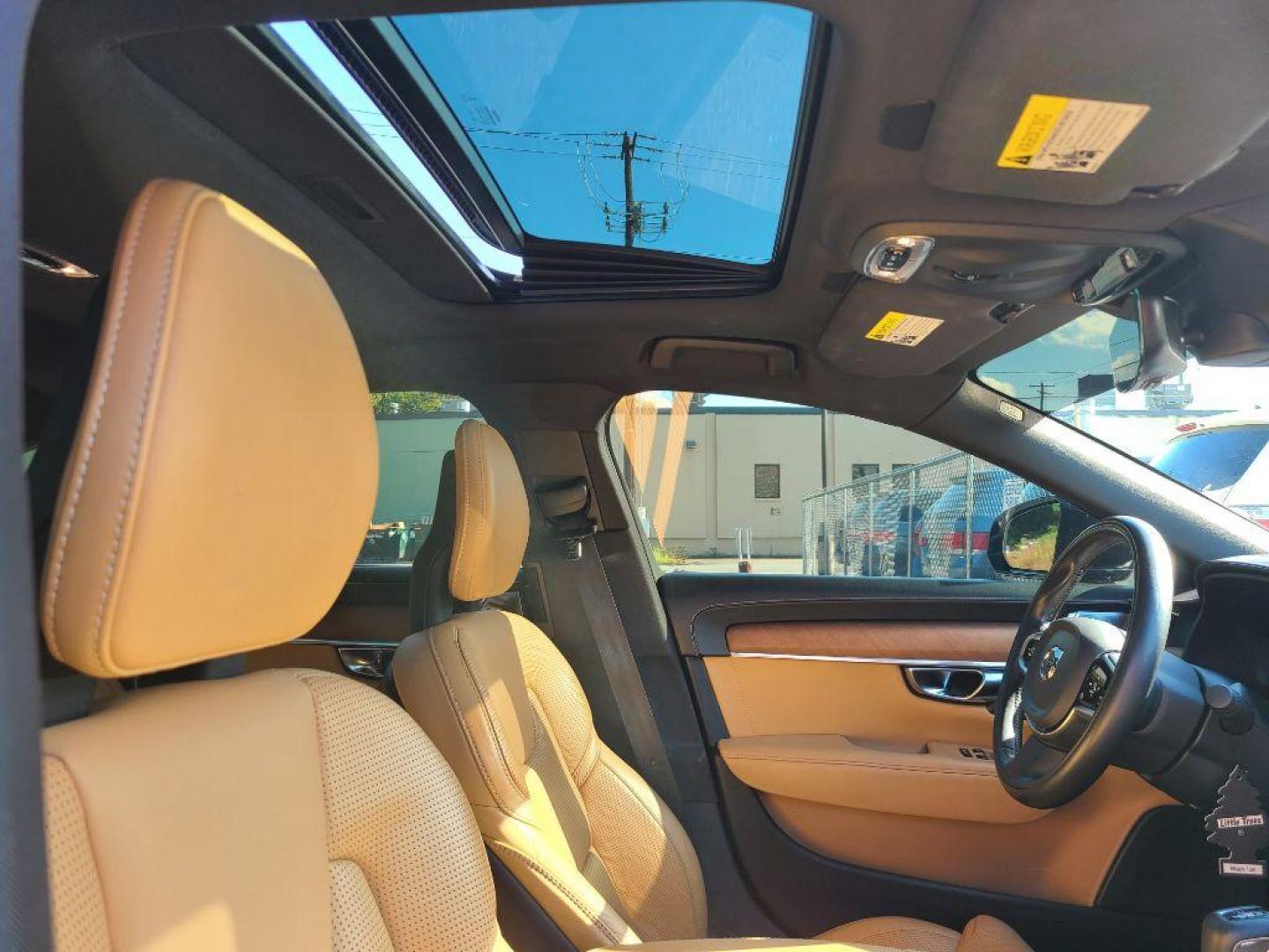 2017 BLACK VOLVO S90 T6 INSCRIPTION (YV1A22ML2H1) with an 2.0L engine, Automatic transmission, located at 117 North Cameron Street, Harrisburg, PA, 17101, (717) 963-8962, 40.266762, -76.875259 - WE FINANCE!!! Good Credit/ Bad Credit/ No Credit - ALL Trade-Ins Welcomed!!! ***Guaranteed Credit Approval*** APPLY ONLINE or CALL us TODAY ;) Please call us to discuss your cash and financing options. - Photo#12