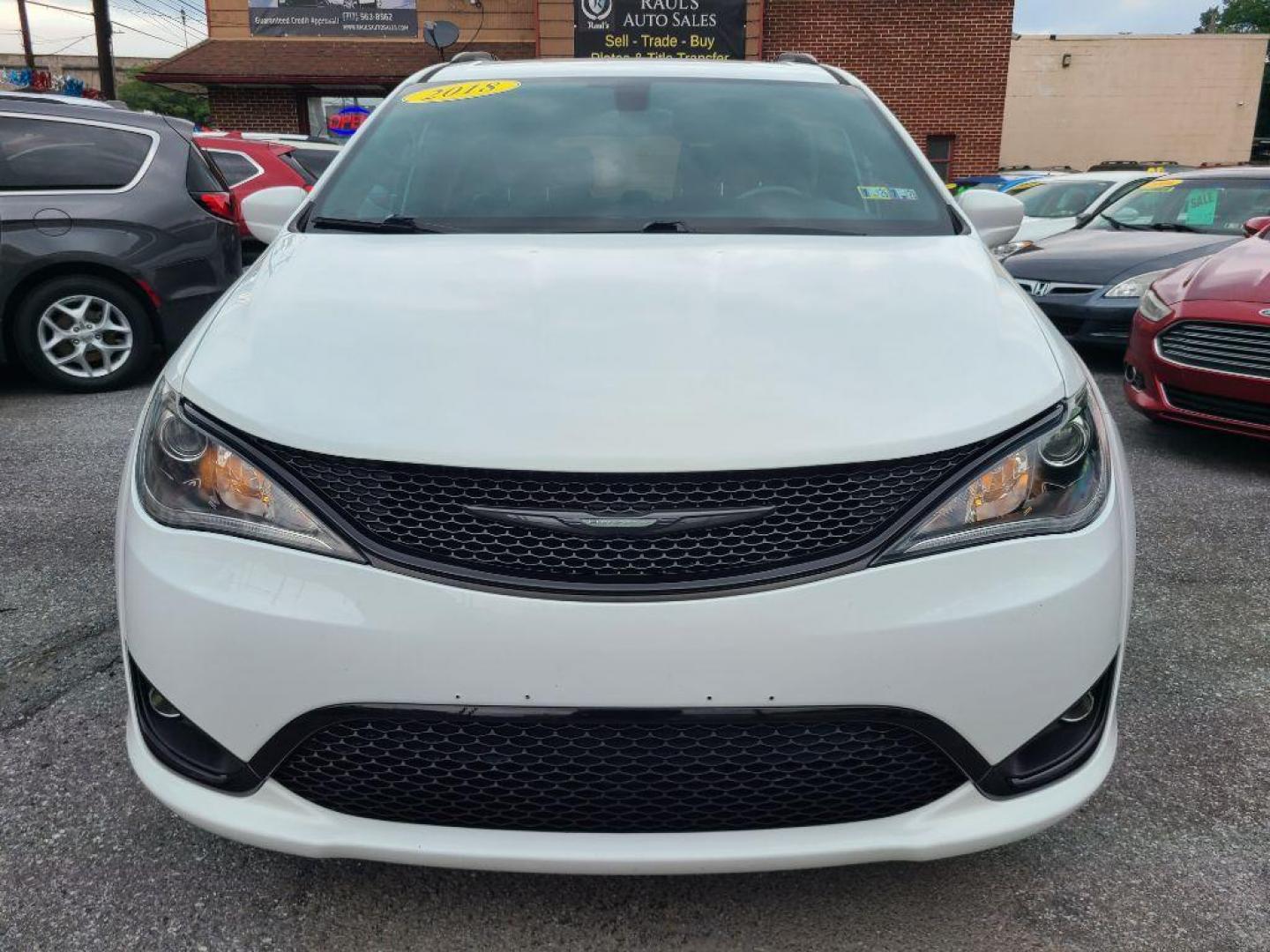 2018 WHITE CHRYSLER PACIFICA TOURING L (2C4RC1BG9JR) with an 3.6L engine, Automatic transmission, located at 7981 Paxton Street, Harrisburg, PA, 17111, (717) 561-2926, 40.261490, -76.749229 - WE FINANCE!!! Good Credit/ Bad Credit/ No Credit - ALL Trade-Ins Welcomed!!! ***Guaranteed Credit Approval*** APPLY ONLINE or CALL us TODAY ;) Internet Prices and Marketplace Prices are SPECIAL discounted ***CASH DEALS*** Retail Prices are higher. Please call us to discuss your cash and finan - Photo#7