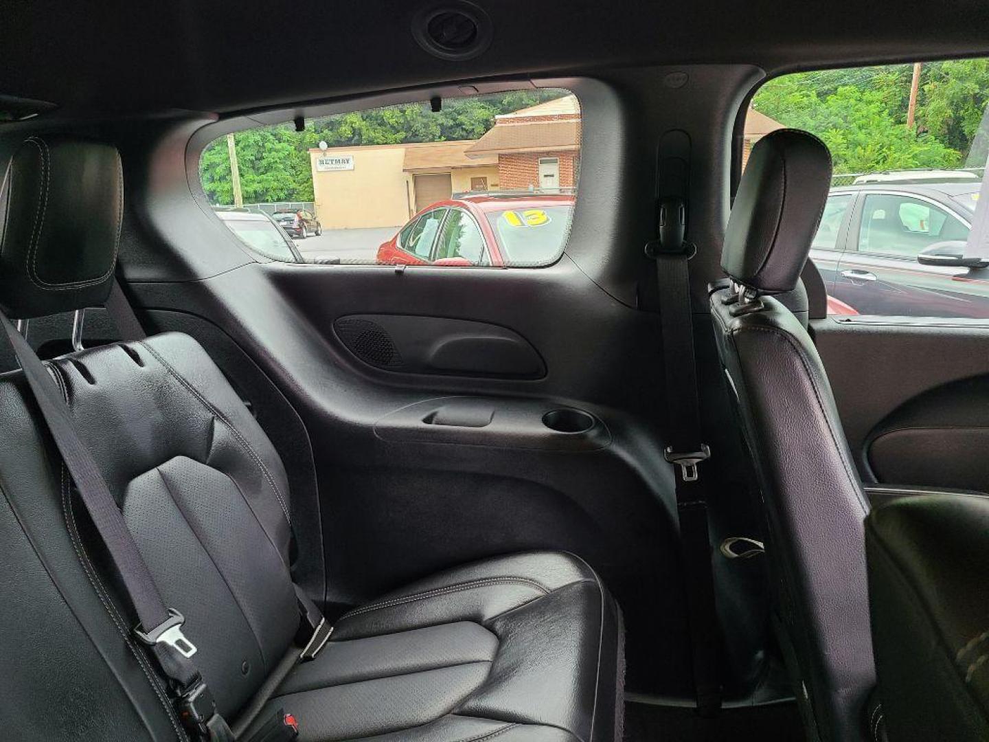2018 WHITE CHRYSLER PACIFICA TOURING L (2C4RC1BG9JR) with an 3.6L engine, Automatic transmission, located at 7981 Paxton Street, Harrisburg, PA, 17111, (717) 561-2926, 40.261490, -76.749229 - WE FINANCE!!! Good Credit/ Bad Credit/ No Credit - ALL Trade-Ins Welcomed!!! ***Guaranteed Credit Approval*** APPLY ONLINE or CALL us TODAY ;) Internet Prices and Marketplace Prices are SPECIAL discounted ***CASH DEALS*** Retail Prices are higher. Please call us to discuss your cash and finan - Photo#10