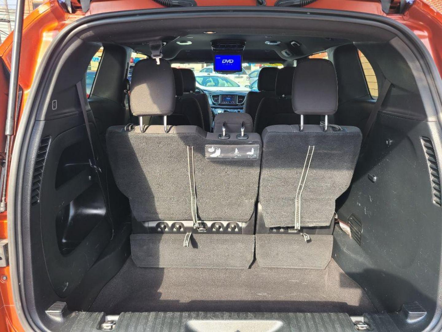 2018 ORANGE CHRYSLER PACIFICA TOURING PLUS (2C4RC1FG5JR) with an 3.6L engine, Automatic transmission, located at 7981 Paxton Street, Harrisburg, PA, 17111, (717) 561-2926, 40.261490, -76.749229 - WE FINANCE!!! Good Credit/ Bad Credit/ No Credit - ALL Trade-Ins Welcomed!!! ***Guaranteed Credit Approval*** APPLY ONLINE or CALL us TODAY ;) Internet Prices and Marketplace Prices are SPECIAL discounted ***CASH DEALS*** Retail Prices are higher. Please call us to discuss your cash and finan - Photo#14