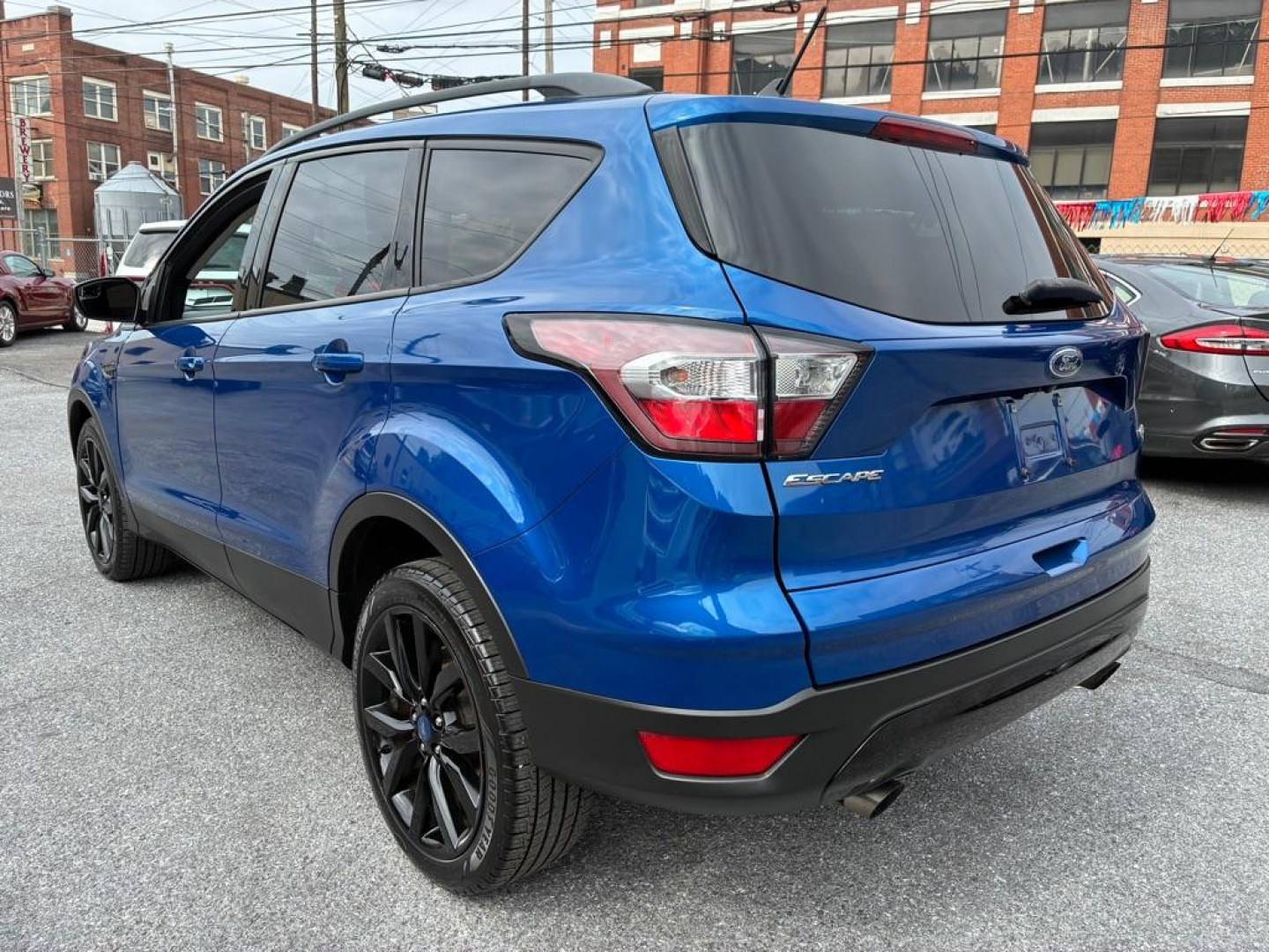 2018 BLUE FORD ESCAPE SE (1FMCU9GD9JU) with an 1.5L engine, Automatic transmission, located at 117 North Cameron Street, Harrisburg, PA, 17101, (717) 963-8962, 40.266762, -76.875259 - WE FINANCE!!! MOST vehicles are available for financing. Good Credit/ Challenged Credit/ No Credit - ALL Trade-Ins Welcomed!!! APPLY ONLINE or CALL us TODAY Please call us to discuss your cash and/or financing options. Thanks for checking our inventory! We're here to help.- Photo#2