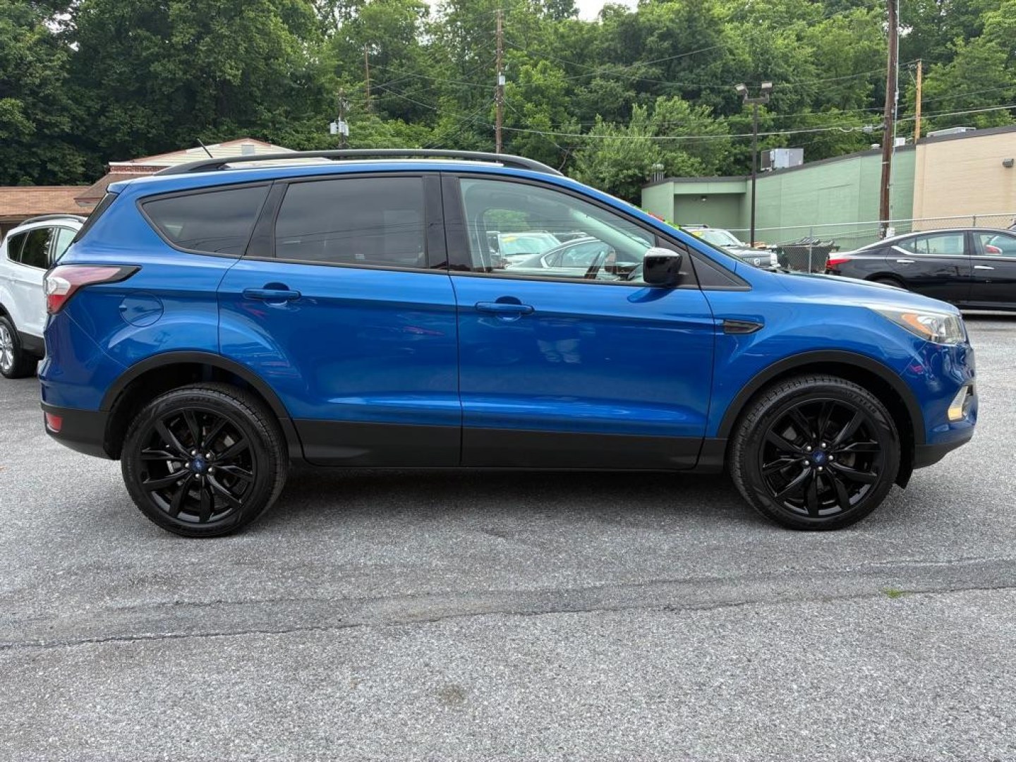2018 BLUE FORD ESCAPE SE (1FMCU9GD9JU) with an 1.5L engine, Automatic transmission, located at 117 North Cameron Street, Harrisburg, PA, 17101, (717) 963-8962, 40.266762, -76.875259 - WE FINANCE!!! MOST vehicles are available for financing. Good Credit/ Challenged Credit/ No Credit - ALL Trade-Ins Welcomed!!! APPLY ONLINE or CALL us TODAY Please call us to discuss your cash and/or financing options. Thanks for checking our inventory! We're here to help.- Photo#5