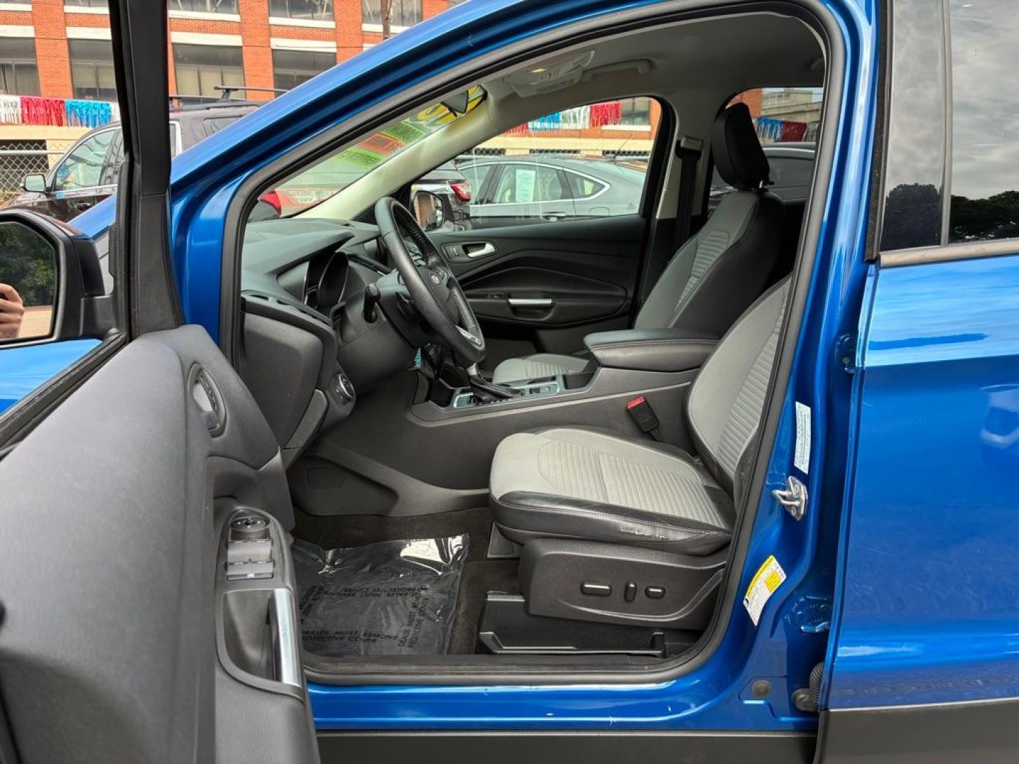 2018 BLUE FORD ESCAPE SE (1FMCU9GD9JU) with an 1.5L engine, Automatic transmission, located at 117 North Cameron Street, Harrisburg, PA, 17101, (717) 963-8962, 40.266762, -76.875259 - WE FINANCE!!! MOST vehicles are available for financing. Good Credit/ Challenged Credit/ No Credit - ALL Trade-Ins Welcomed!!! APPLY ONLINE or CALL us TODAY Please call us to discuss your cash and/or financing options. Thanks for checking our inventory! We're here to help.- Photo#13