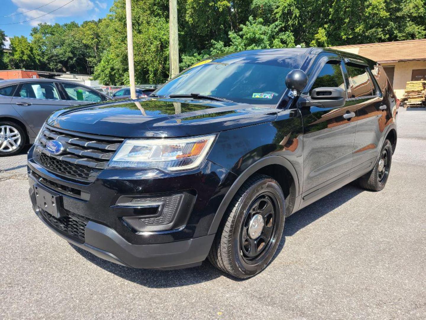 2018 BLACK FORD EXPLORER POLICE INTERCEPTOR (1FM5K8AR8JG) with an 3.7L engine, Automatic transmission, located at 117 North Cameron Street, Harrisburg, PA, 17101, (717) 963-8962, 40.266762, -76.875259 - WE FINANCE!!! Good Credit/ Bad Credit/ No Credit - ALL Trade-Ins Welcomed!!! ***Guaranteed Credit Approval*** APPLY ONLINE or CALL us TODAY ;) Internet Prices and Marketplace Prices are SPECIAL discounted ***CASH DEALS*** Retail Prices are higher. Please call us to discuss your cash and finan - Photo#0