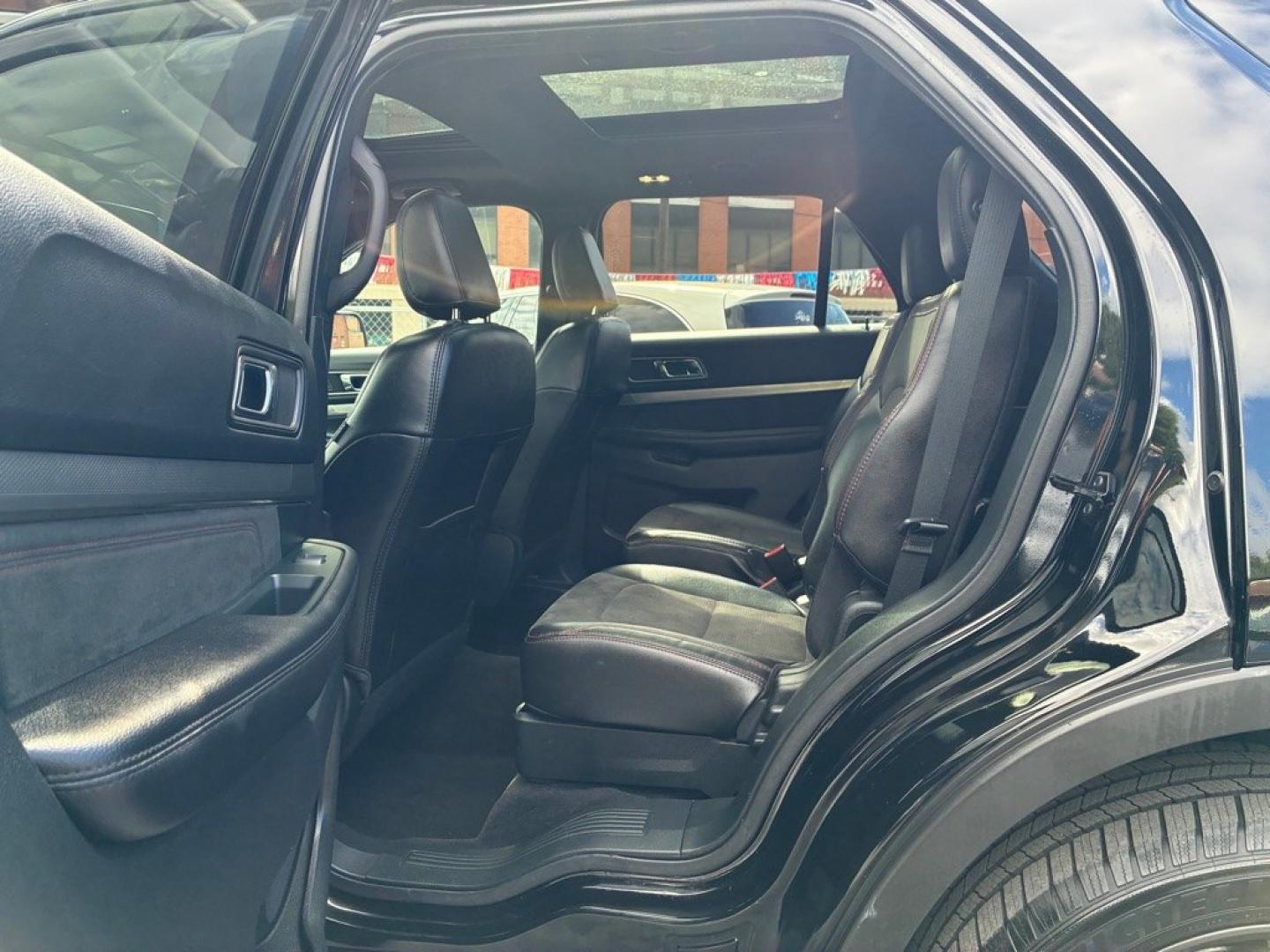 2018 BLACK FORD EXPLORER XLT (1FM5K8D86JG) with an 3.5L engine, Automatic transmission, located at 117 North Cameron Street, Harrisburg, PA, 17101, (717) 963-8962, 40.266762, -76.875259 - WE FINANCE!!! MOST vehicles are available for financing. Good Credit/ Challenged Credit/ No Credit - ALL Trade-Ins Welcomed!!! APPLY ONLINE or CALL us TODAY Please call us to discuss your cash and/or financing options. Thanks for checking our inventory! We're here to help.- Photo#12