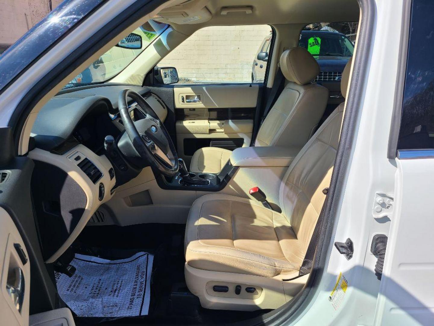 2018 WHITE FORD FLEX SEL (2FMHK6C85JB) with an 3.5L engine, Automatic transmission, located at 7981 Paxton Street, Harrisburg, PA, 17111, (717) 561-2926, 40.261490, -76.749229 - WE FINANCE!!! Good Credit/ Bad Credit/ No Credit - ALL Trade-Ins Welcomed!!! ***Guaranteed Credit Approval*** APPLY ONLINE or CALL us TODAY ;) Internet Prices and Marketplace Prices are SPECIAL discounted ***CASH DEALS*** Retail Prices are higher. Please call us to discuss your cash and finan - Photo#14